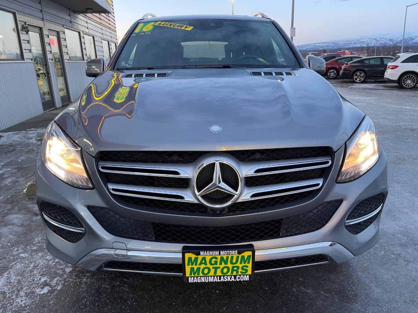 2016 Gray /Black Mercedes-Benz GLE-Class GLE350 4MATIC (4JGDA5HB5GA) with an 3.5L V6 DOHC 24V engine, 7A transmission, located at 1960 Industrial Drive, Wasilla, 99654, (907) 274-2277, 61.573475, -149.400146 - Photo#6