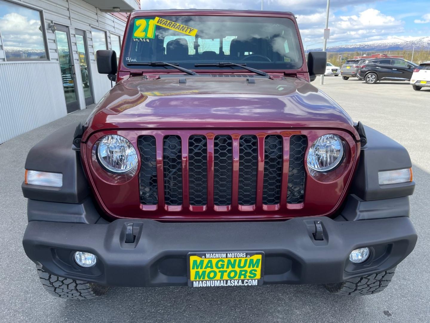 2021 MAROON /Black JEEP GLADIATOR SPORT (1C6HJTAG5ML) with an 3.6L engine, 6-Speed Manual transmission, located at 1960 Industrial Drive, Wasilla, 99654, (907) 274-2277, 61.573475, -149.400146 - Photo#6