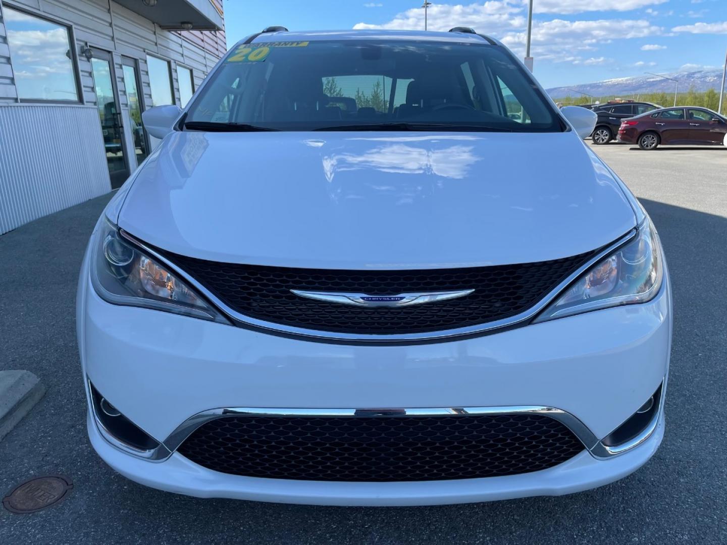 2020 White /Black Chrysler Pacifica Touring-L Plus (2C4RC1EGXLR) with an 3.6L V6 DOHC 24V engine, 9A transmission, located at 1960 Industrial Drive, Wasilla, 99654, (907) 274-2277, 61.573475, -149.400146 - Photo#7