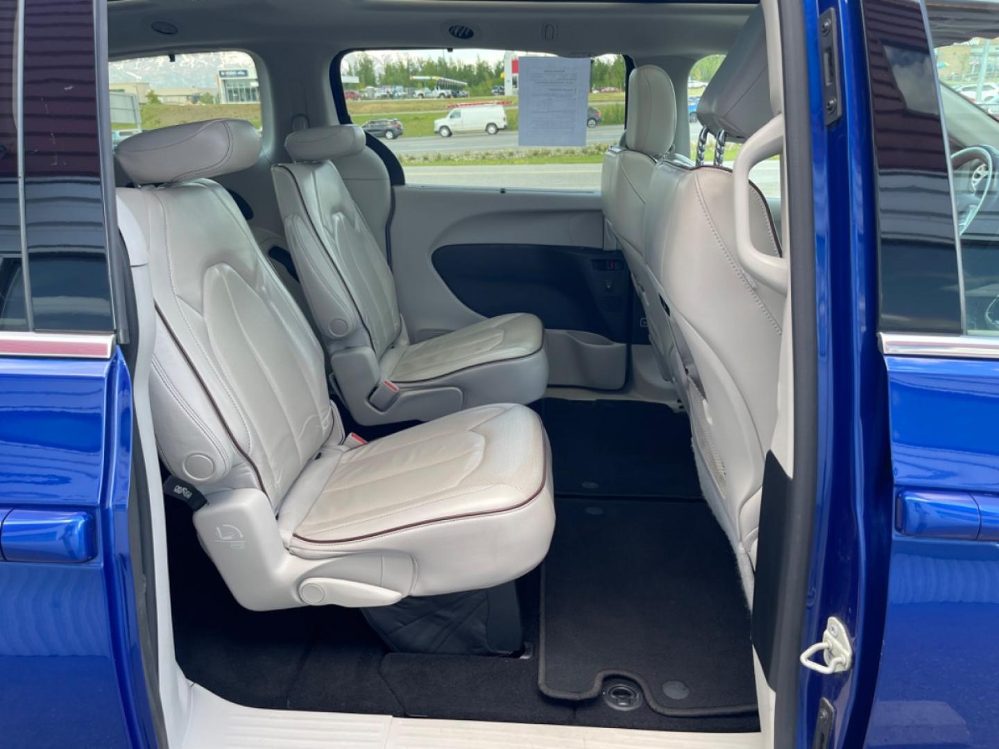 2020 BLUE /white CHRYSLER PACIFICA LIMITED (2C4RC1GGXLR) with an 3.6L engine, Automatic transmission, located at 1960 Industrial Drive, Wasilla, 99654, (907) 274-2277, 61.573475, -149.400146 - Photo#7