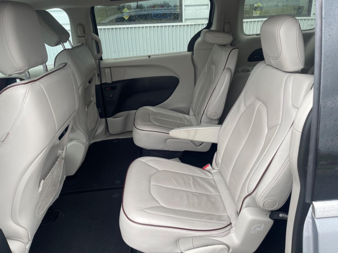 2020 SILVER CHRYSLER PACIFICA LIMITED (2C4RC1GG5LR) with an 3.6L engine, Automatic transmission, located at 1960 Industrial Drive, Wasilla, 99654, (907) 274-2277, 61.573475, -149.400146 - Photo#10