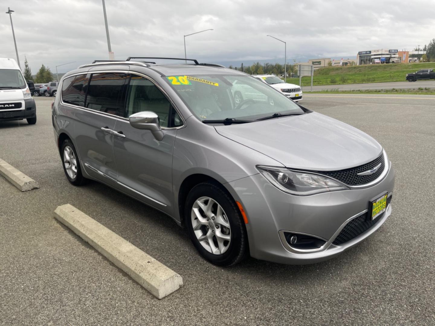 2020 SILVER CHRYSLER PACIFICA LIMITED (2C4RC1GG5LR) with an 3.6L engine, Automatic transmission, located at 1960 Industrial Drive, Wasilla, 99654, (907) 274-2277, 61.573475, -149.400146 - Photo#5