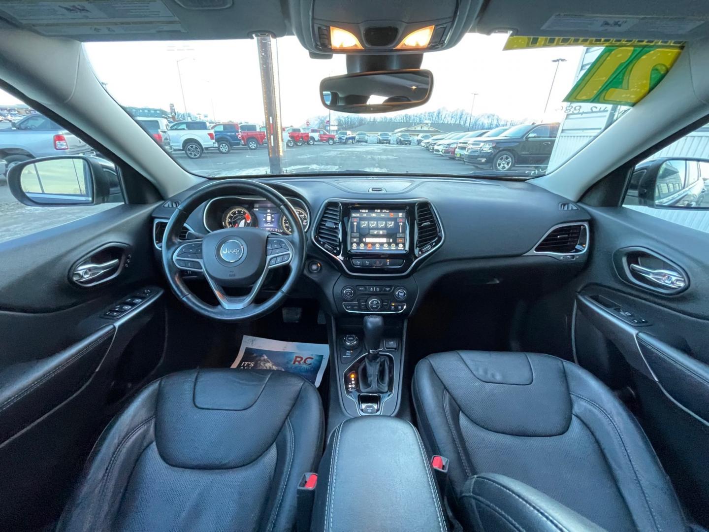 2021 Black /Black Jeep Cherokee Limited 4WD (1C4PJMDX5MD) with an 3.2L V6 DOHC 24V engine, 9A transmission, located at 1960 Industrial Drive, Wasilla, 99654, (907) 274-2277, 61.573475, -149.400146 - Photo#11