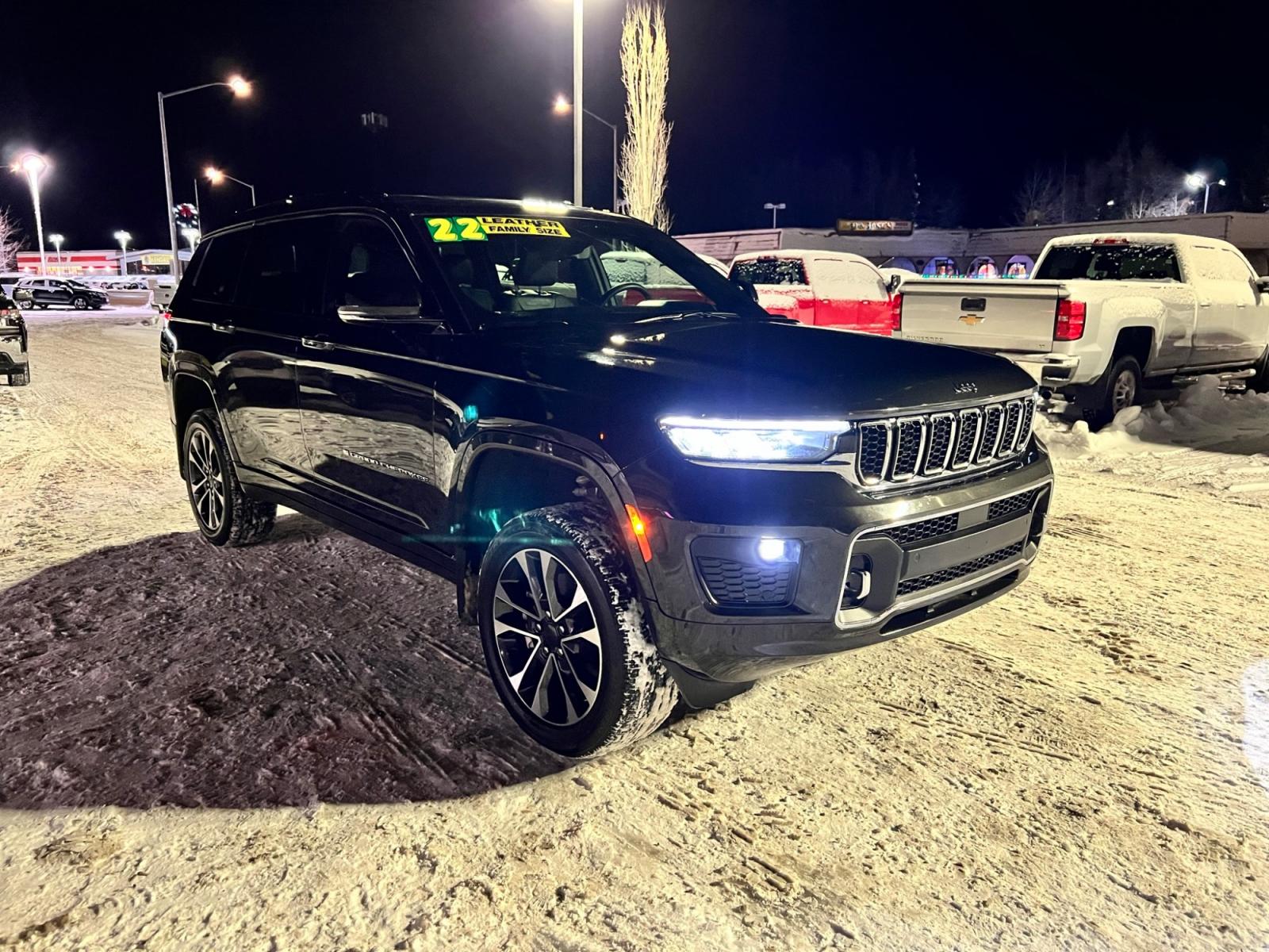 2022 BLACK /BLACK JEEP GRAND CHEROKEE OVERLAND (1C4RJKDG8N8) with an 3.6L engine, Automatic transmission, located at 1960 Industrial Drive, Wasilla, 99654, (907) 274-2277, 61.573475, -149.400146 - Photo #2
