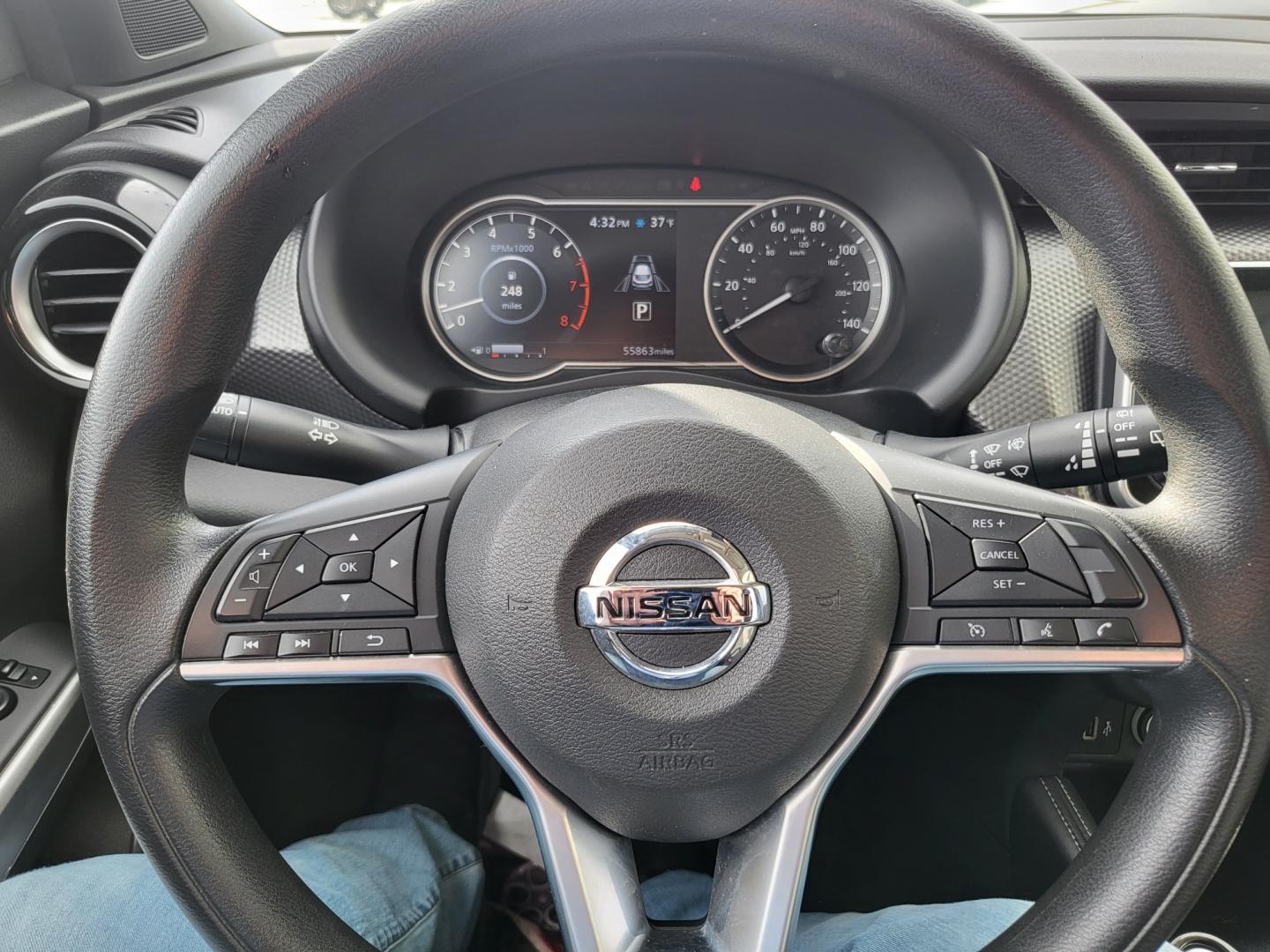 2020 Nissan Kicks SV (3N1CP5CV1LL) with an 1.6L L4 engine, CVT transmission, located at 1960 Industrial Drive, Wasilla, 99654, (907) 274-2277, 61.573475, -149.400146 - Photo#9