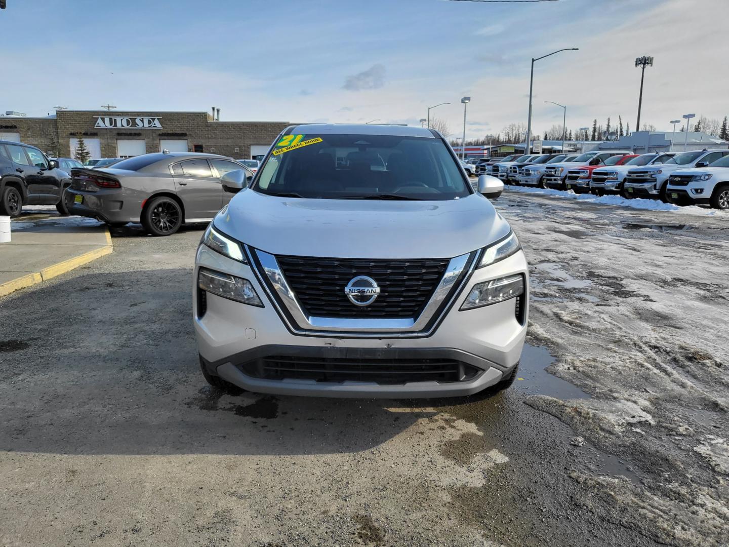 2021 SILVER NISSAN ROGUE SV (5N1AT3BB0MC) with an 2.5L engine, Continuously Variable transmission, located at 1960 Industrial Drive, Wasilla, 99654, (907) 274-2277, 61.573475, -149.400146 - Photo#1