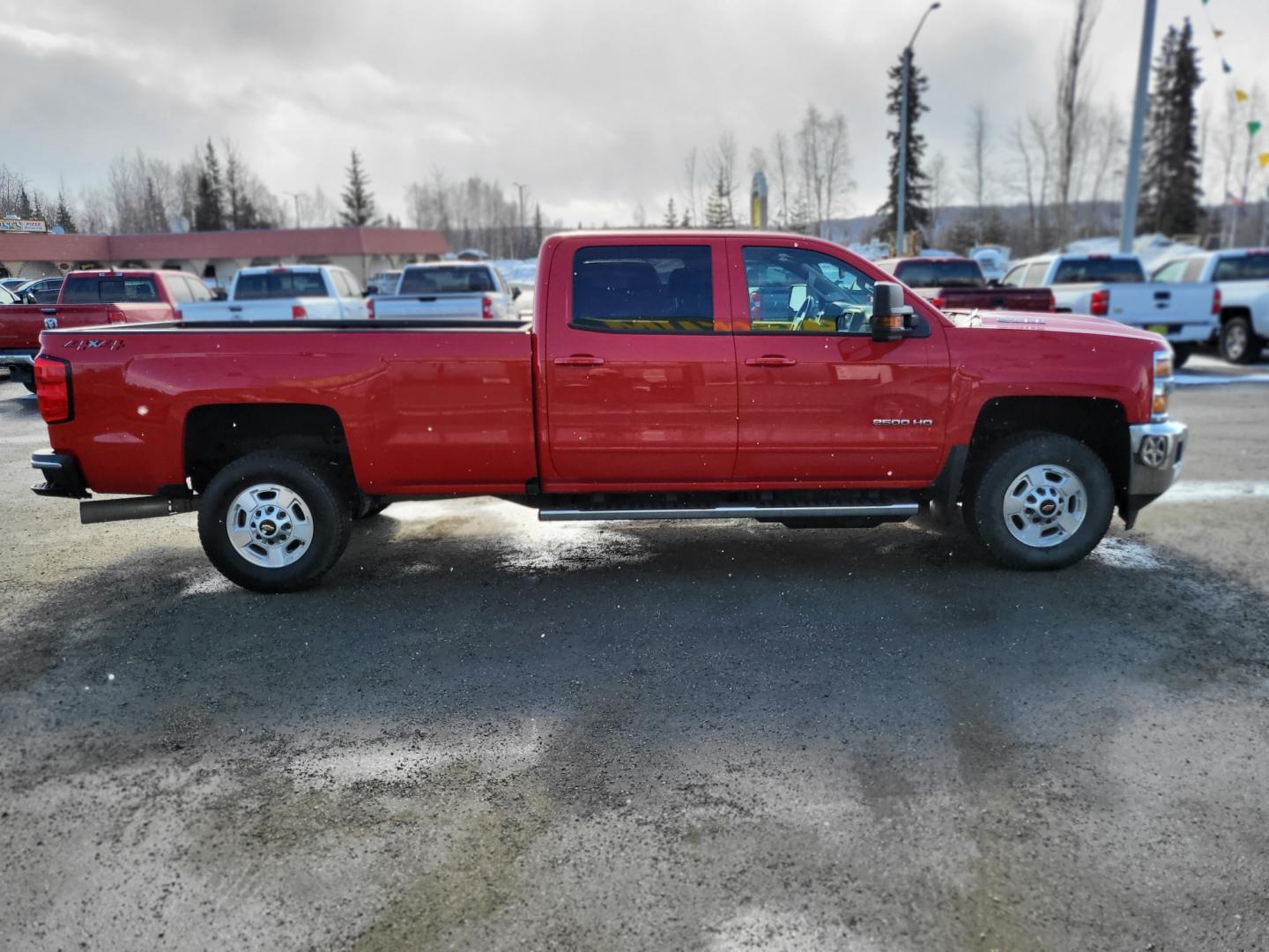 2019 BLUE CHEVROLET SILVERADO 2500H LT (1GC1KSEY5KF) with an 6.6L engine, Automatic transmission, located at 1960 Industrial Drive, Wasilla, 99654, (907) 274-2277, 61.573475, -149.400146 - Photo#6