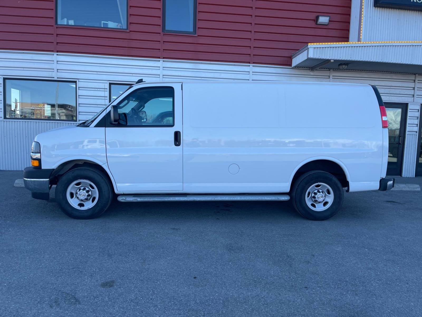 2020 WHITE /Gray CHEVROLET EXPRESS 2500 (1GCWGAFG7L1) with an 6.0L engine, Automatic transmission, located at 1960 Industrial Drive, Wasilla, 99654, (907) 274-2277, 61.573475, -149.400146 - Photo #1