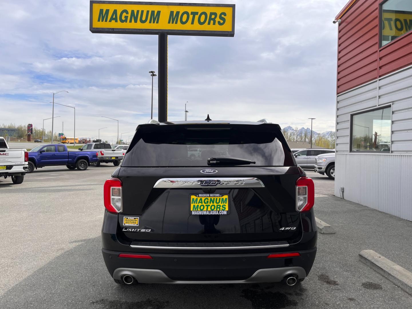 2021 Black Ford Explorer Limited AWD (1FMSK8FH5MG) with an 2.3L L4 DOHC 16V engine, 10A transmission, located at 1960 Industrial Drive, Wasilla, 99654, (907) 274-2277, 61.573475, -149.400146 - Photo#4