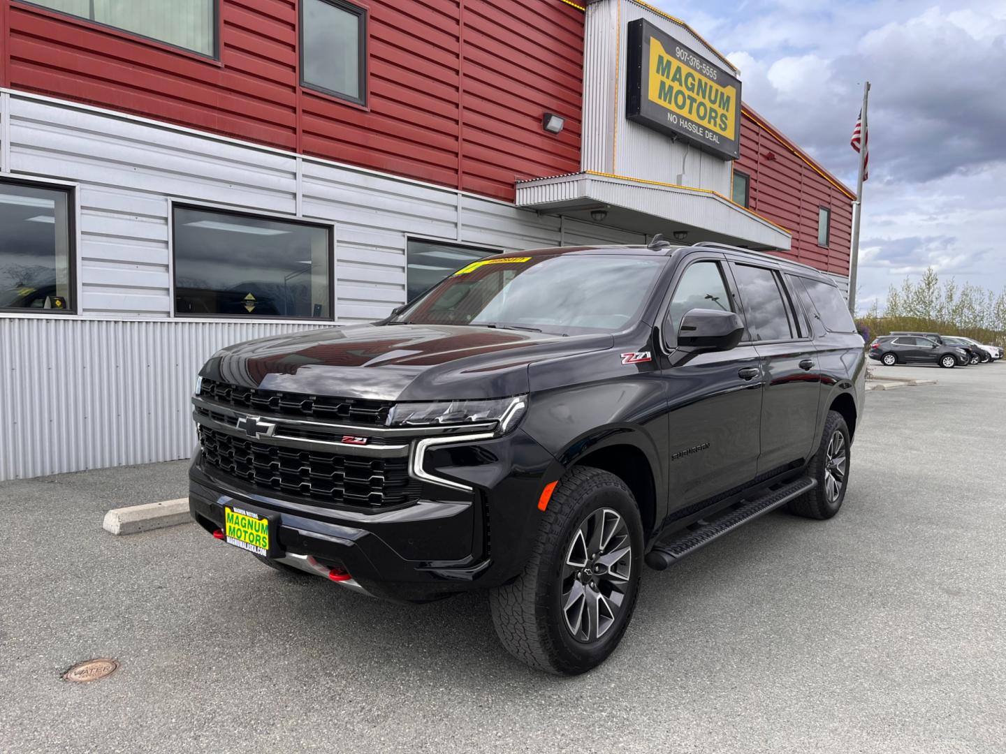 2022 BLACK /black leather CHEVROLET SUBURBAN Z71 (1GNSKDKD2NR) with an 5.3L engine, Automatic transmission, located at 1960 Industrial Drive, Wasilla, 99654, (907) 274-2277, 61.573475, -149.400146 - Photo#2