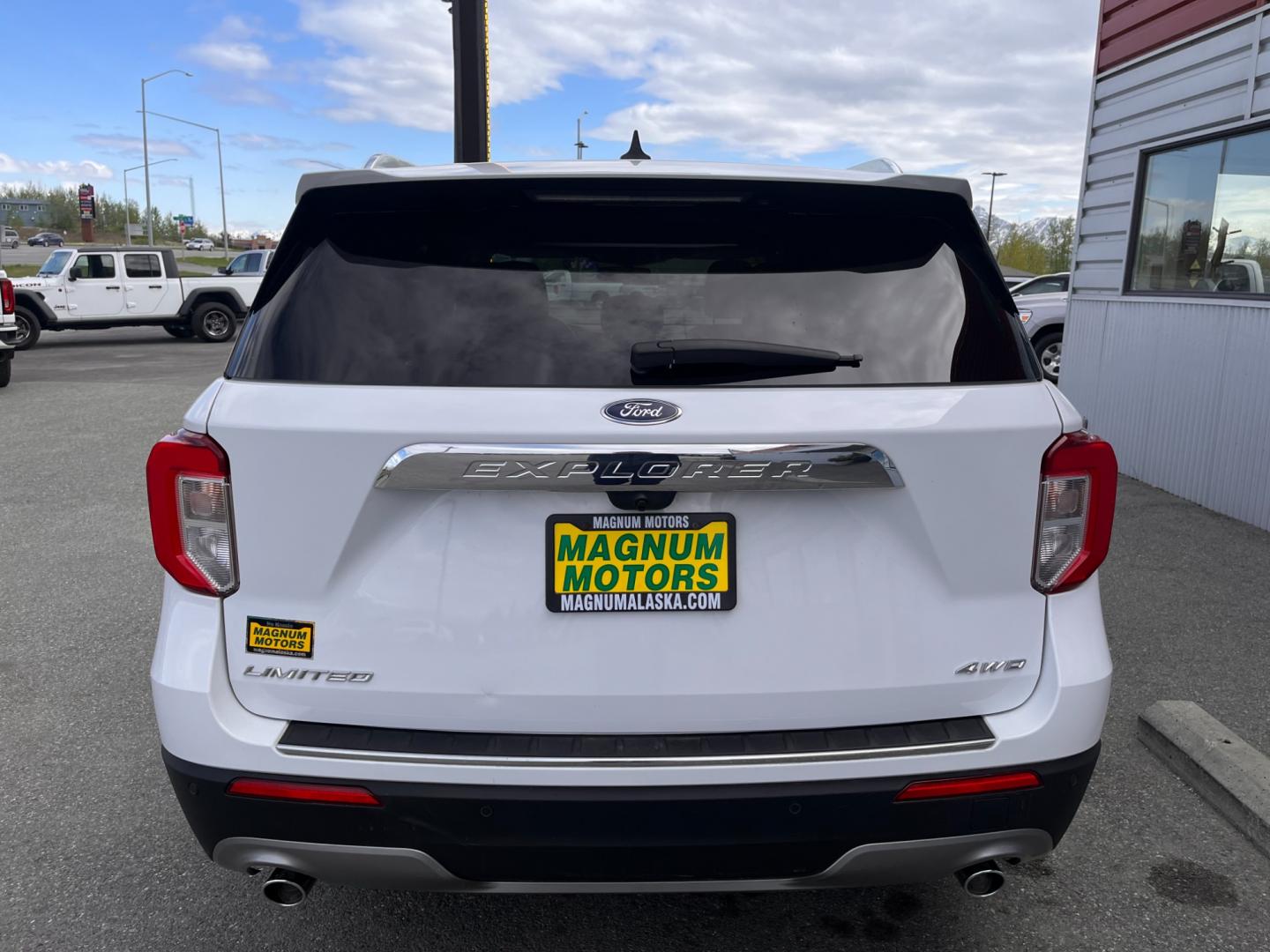 2021 WHITE /white leather FORD EXPLORER LIMITED (1FMSK8FH9MG) with an 2.3L engine, Automatic transmission, located at 1960 Industrial Drive, Wasilla, 99654, (907) 274-2277, 61.573475, -149.400146 - Photo#3