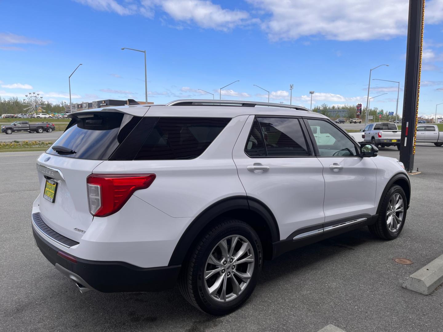 2021 WHITE /white leather FORD EXPLORER LIMITED (1FMSK8FH9MG) with an 2.3L engine, Automatic transmission, located at 1960 Industrial Drive, Wasilla, 99654, (907) 274-2277, 61.573475, -149.400146 - Photo#4