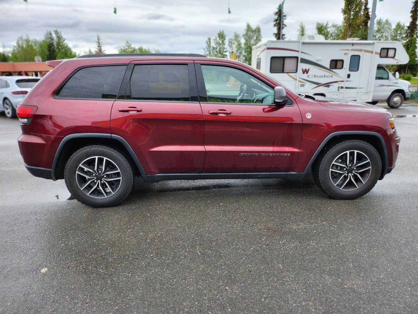 2019 Burgundy /Black Jeep Grand Cherokee Trailhawk 4WD (1C4RJFLG7KC) with an 3.6L V6 DOHC 24V engine, 8A transmission, located at 1960 Industrial Drive, Wasilla, 99654, (907) 274-2277, 61.573475, -149.400146 - Photo#8