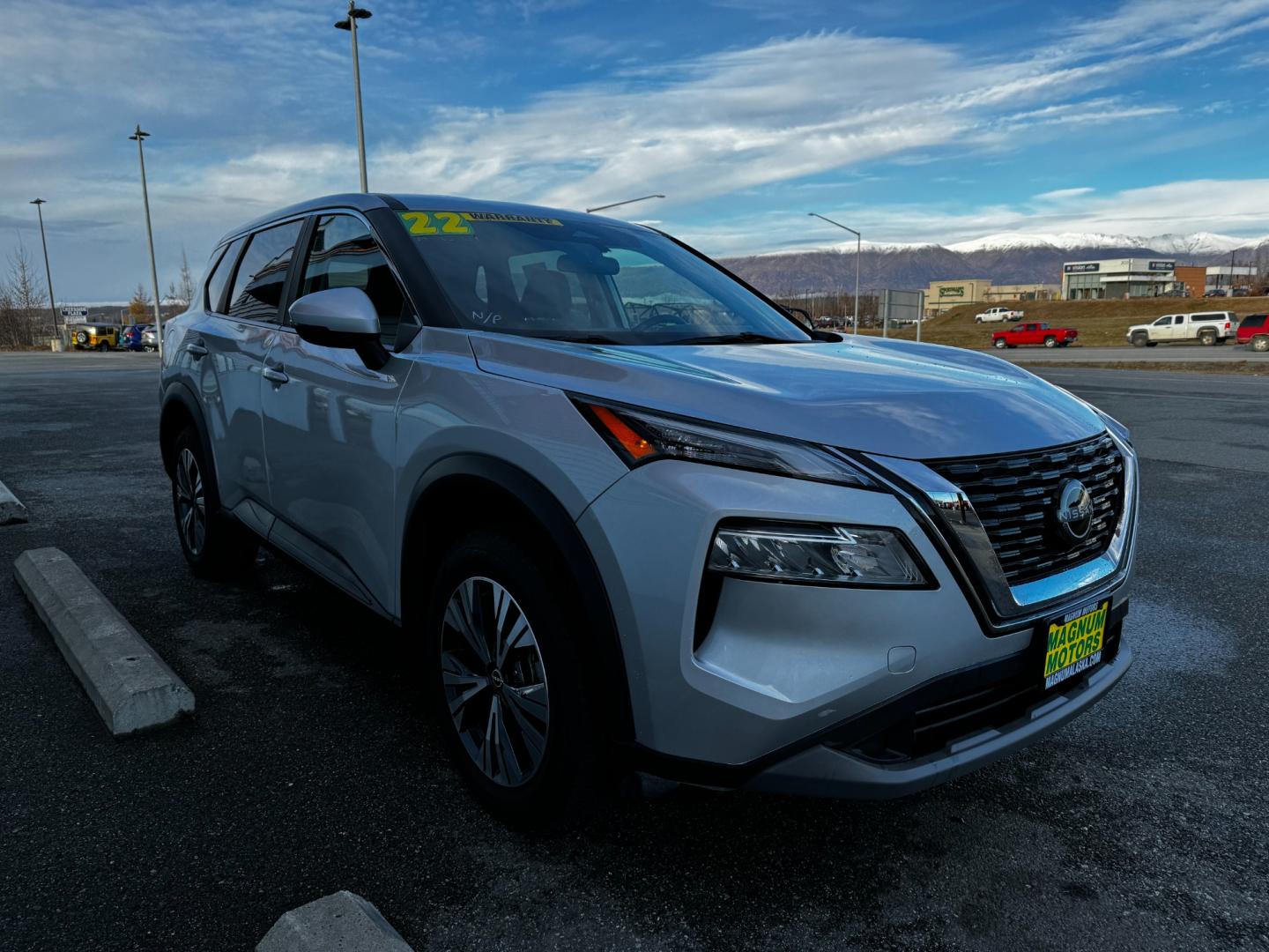 2022 SILVER NISSAN ROGUE SV (5N1BT3BB1NC) with an 1.5L engine, Continuously Variable transmission, located at 1960 Industrial Drive, Wasilla, 99654, (907) 274-2277, 61.573475, -149.400146 - Photo#6