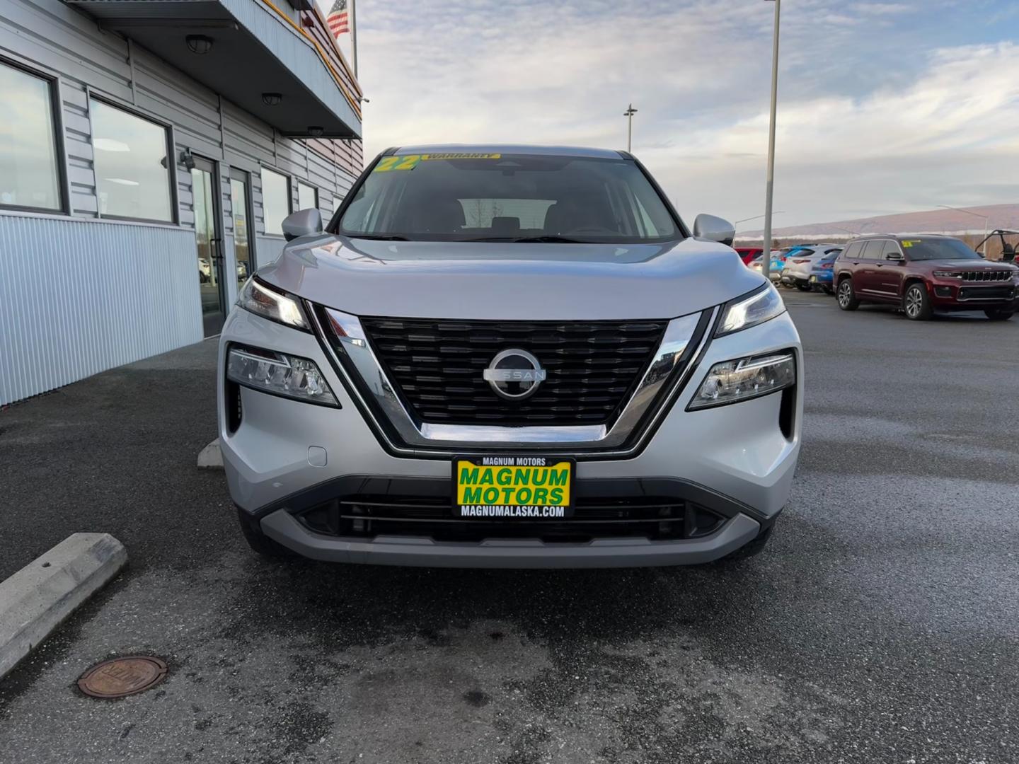 2022 SILVER NISSAN ROGUE SV (5N1BT3BB1NC) with an 1.5L engine, Continuously Variable transmission, located at 1960 Industrial Drive, Wasilla, 99654, (907) 274-2277, 61.573475, -149.400146 - Photo#7