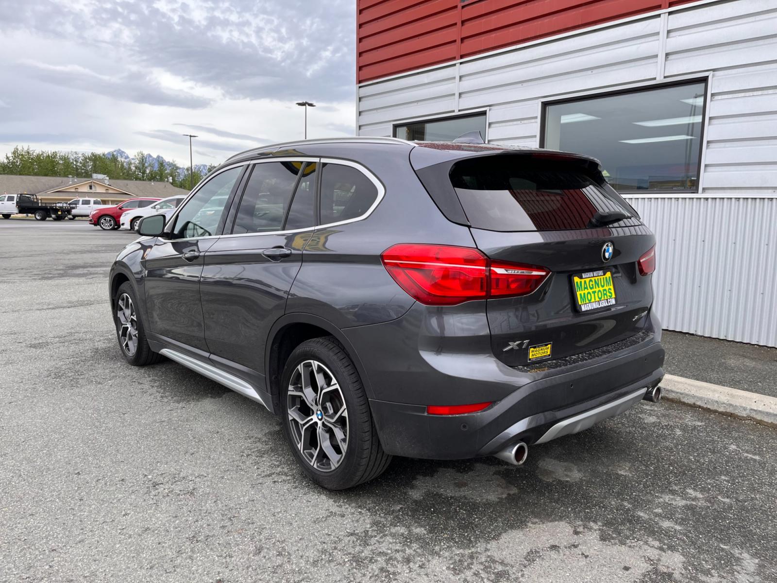 2020 GRAY /gray BMW X1 XDRIVE28I (WBXJG9C05L5) with an 2.0L engine, Automatic transmission, located at 1960 Industrial Drive, Wasilla, 99654, (907) 274-2277, 61.573475, -149.400146 - Photo #2