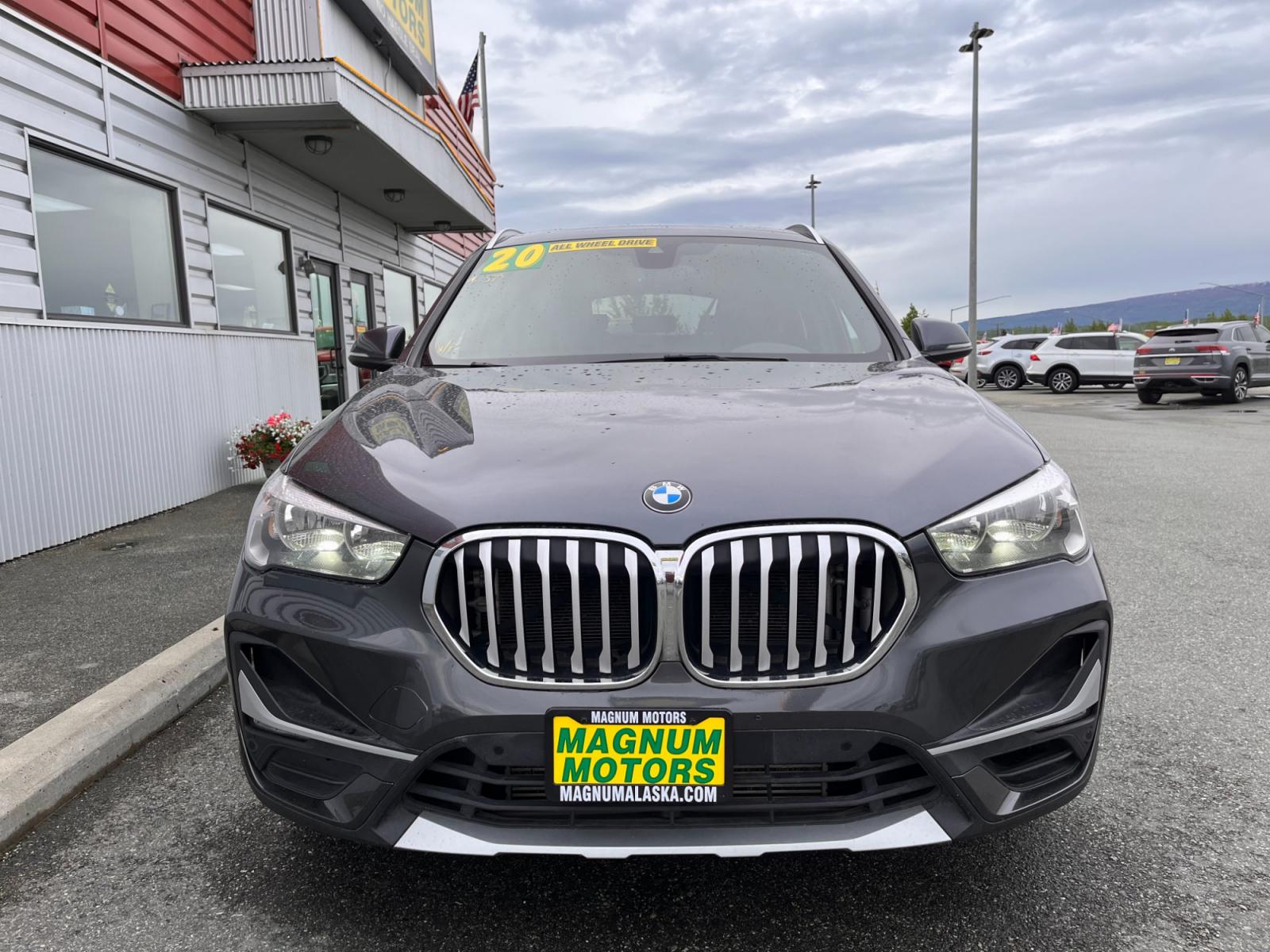 2020 GRAY /gray BMW X1 XDRIVE28I (WBXJG9C05L5) with an 2.0L engine, Automatic transmission, located at 1960 Industrial Drive, Wasilla, 99654, (907) 274-2277, 61.573475, -149.400146 - Photo #5