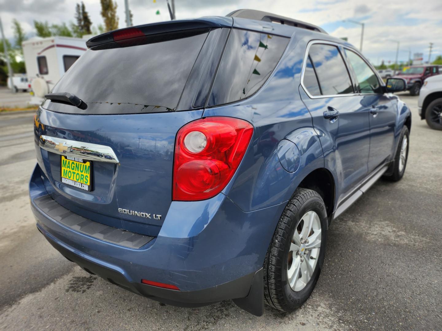 2011 /GRAY Chevrolet Equinox 1LT AWD (2CNFLEEC8B6) with an 2.4L L4 DOHC 16V engine, 6-Speed Automatic transmission, located at 1960 Industrial Drive, Wasilla, 99654, (907) 274-2277, 61.573475, -149.400146 - Photo#5