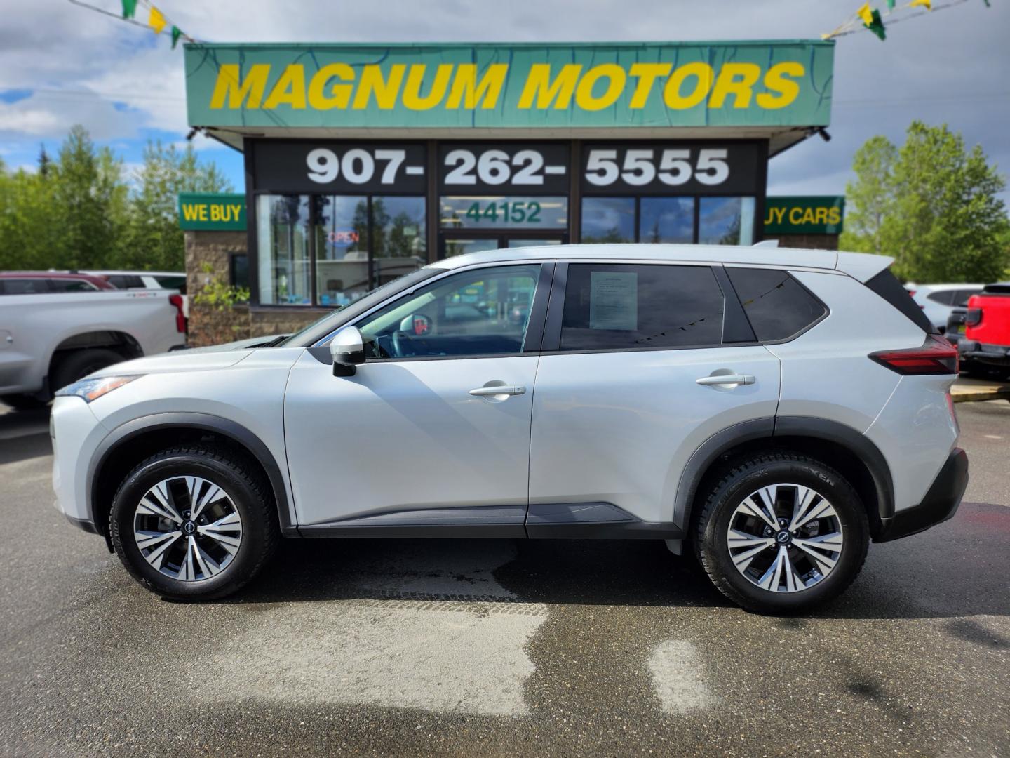 2022 SILVER /GRAY NISSAN ROGUE SV (5N1BT3BB3NC) with an 1.5L engine, Continuously Variable transmission, located at 1960 Industrial Drive, Wasilla, 99654, (907) 274-2277, 61.573475, -149.400146 - Photo#0