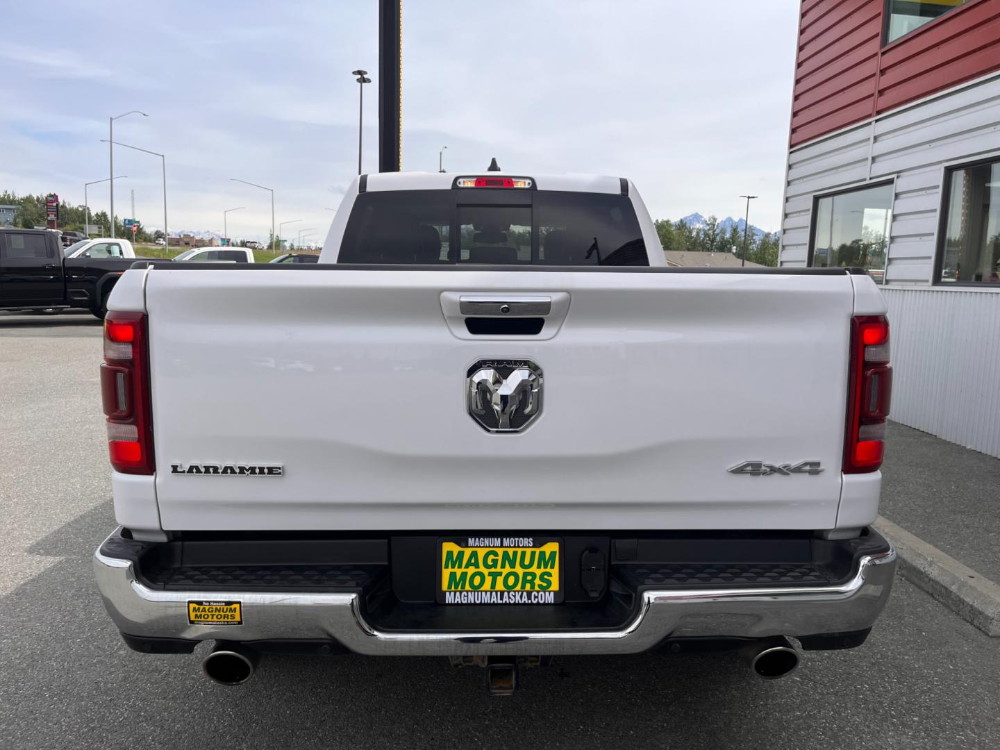 2020 WHITE RAM 1500 LARAMIE (1C6SRFRTXLN) with an 5.7L engine, Automatic transmission, located at 1960 Industrial Drive, Wasilla, 99654, (907) 274-2277, 61.573475, -149.400146 - Photo#3