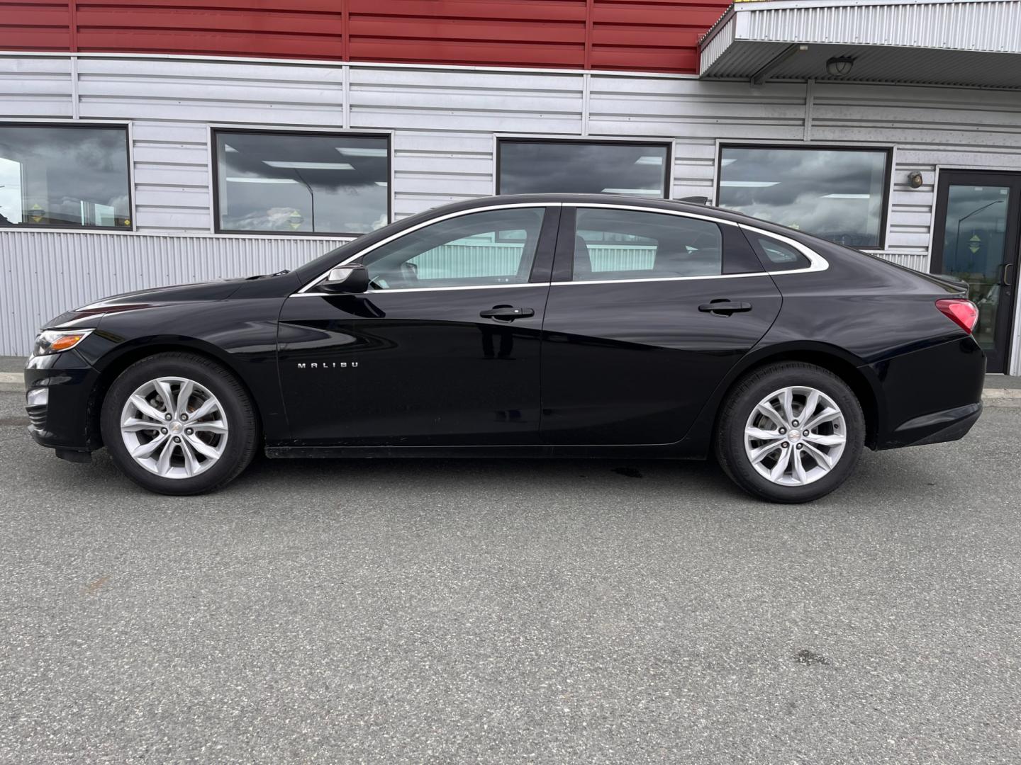 2020 Black Chevrolet Malibu LT (1G1ZD5ST8LF) with an 1.5L L4 DOHC 16V engine, 6A transmission, located at 1960 Industrial Drive, Wasilla, 99654, (907) 274-2277, 61.573475, -149.400146 - Photo#2