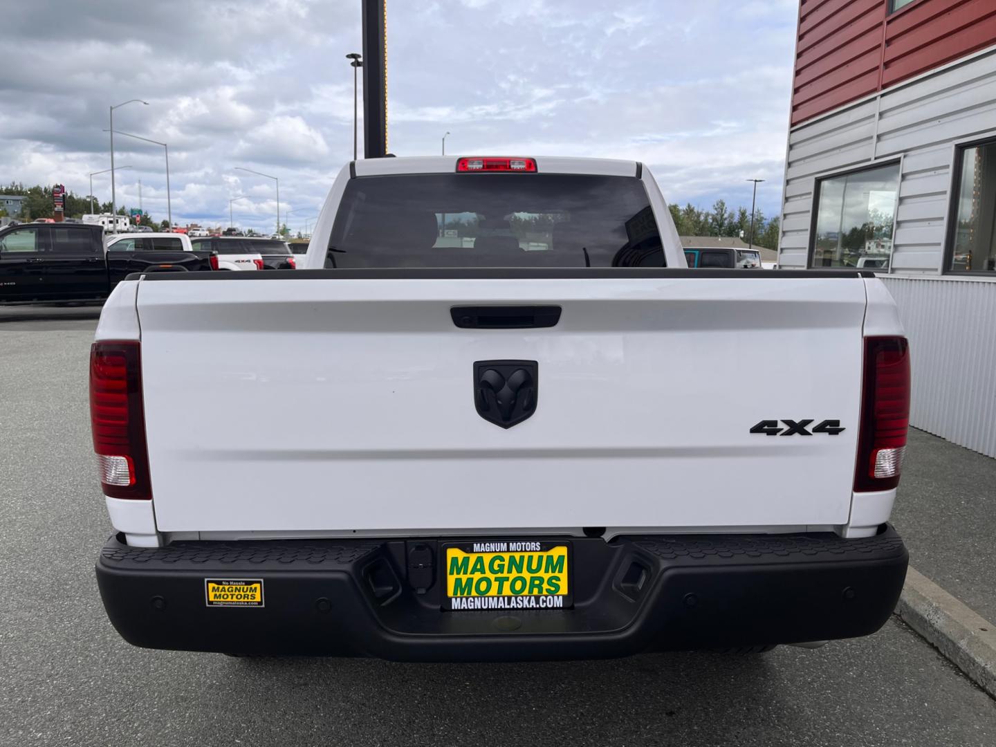 2022 WHITE RAM 1500 CLASSIC SLT (1C6RR7LG2NS) with an 3.6L engine, Automatic transmission, located at 1960 Industrial Drive, Wasilla, 99654, (907) 274-2277, 61.573475, -149.400146 - Photo#3