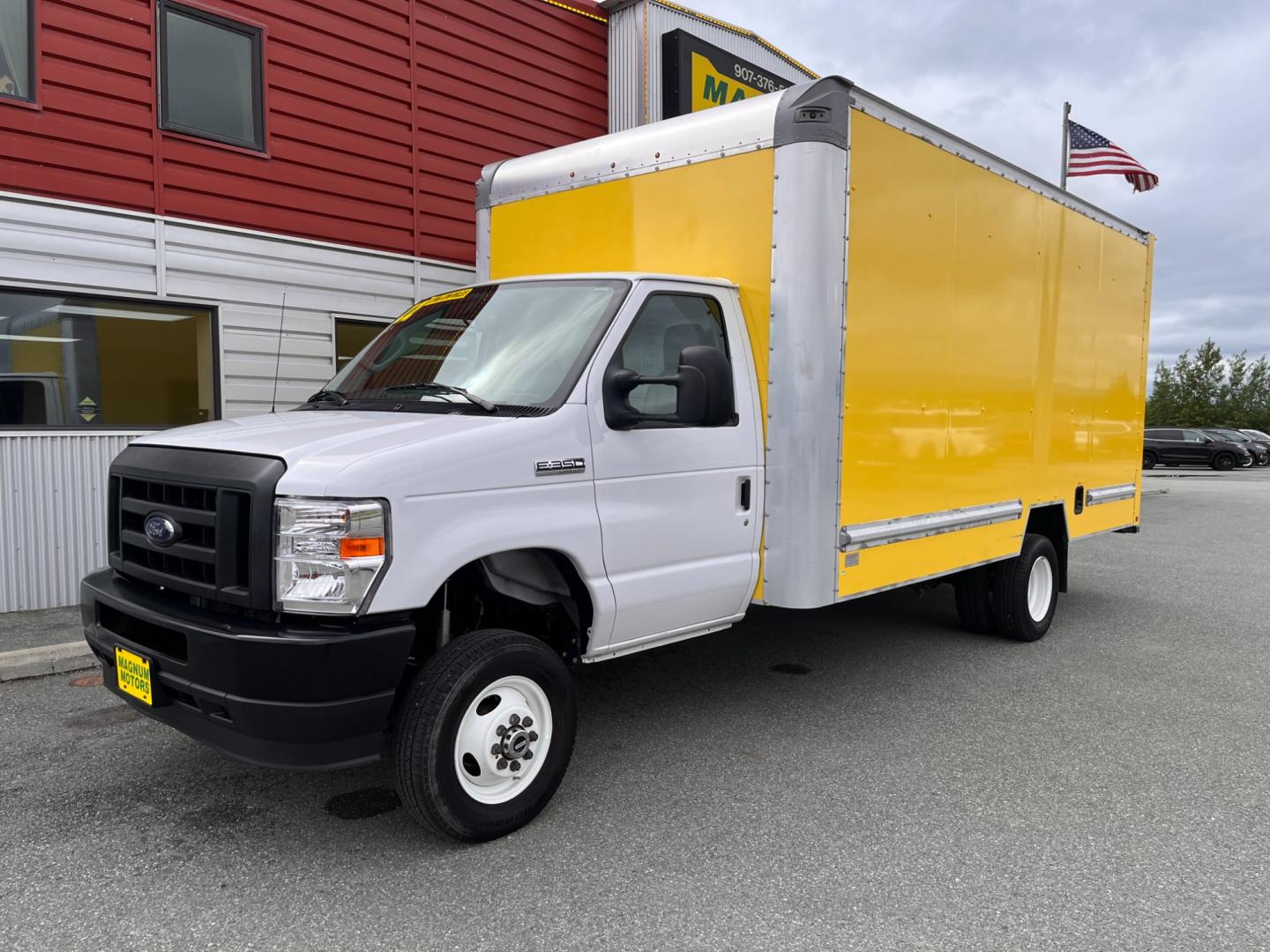 2022 Ford Econoline E-350 Super Duty (1FDWE3FK3ND) with an 7.3LV8 OHV 16V engine, located at 1960 Industrial Drive, Wasilla, 99654, (907) 274-2277, 61.573475, -149.400146 - Photo#0