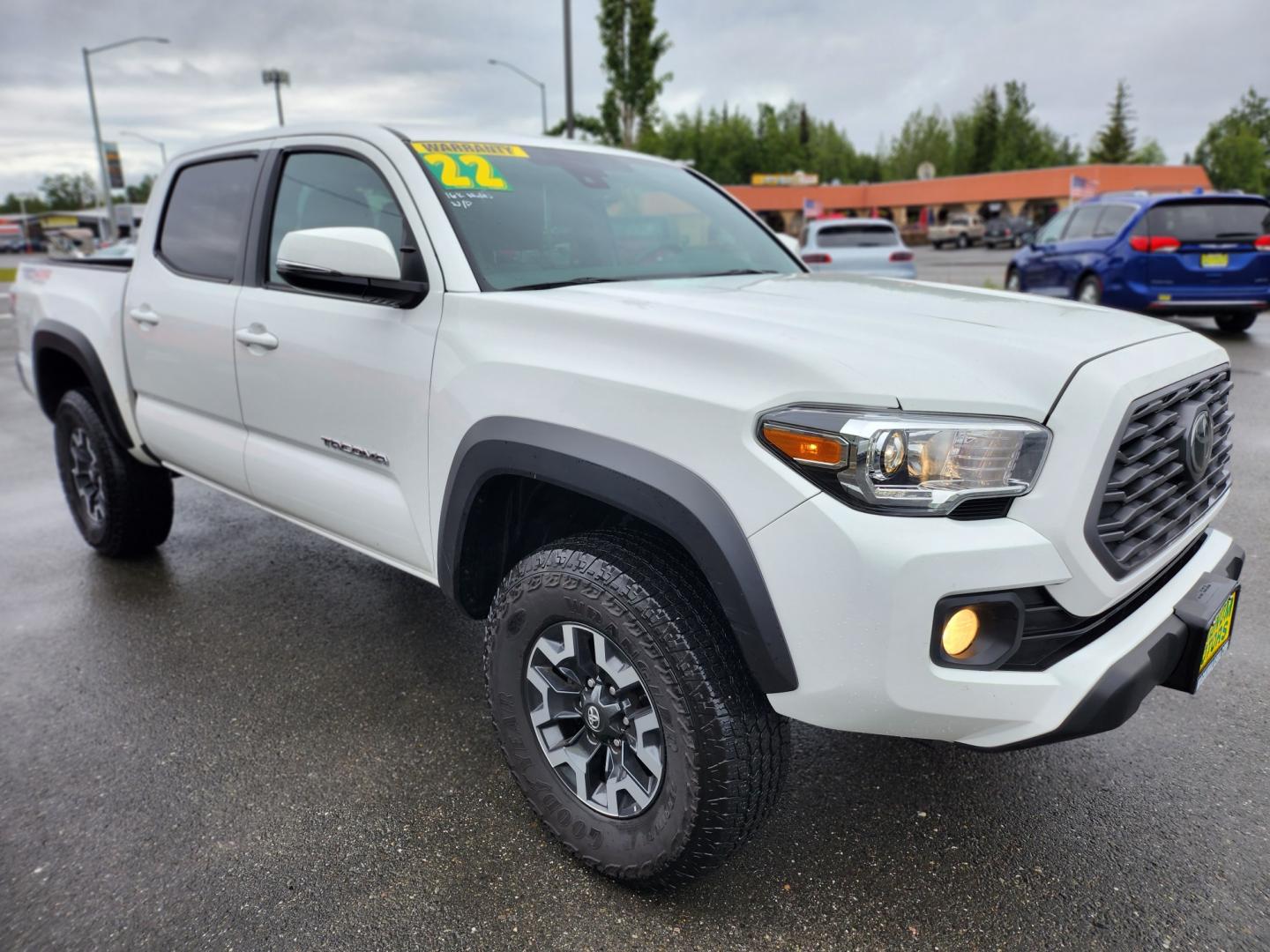 2022 White /GRAY/BLACK Toyota Tacoma SR5 Double Cab Long Bed V6 6AT 4WD (3TMCZ5AN2NM) with an 3.5L V6 DOHC 24V engine, 6A transmission, located at 1960 Industrial Drive, Wasilla, 99654, (907) 274-2277, 61.573475, -149.400146 - Photo#8