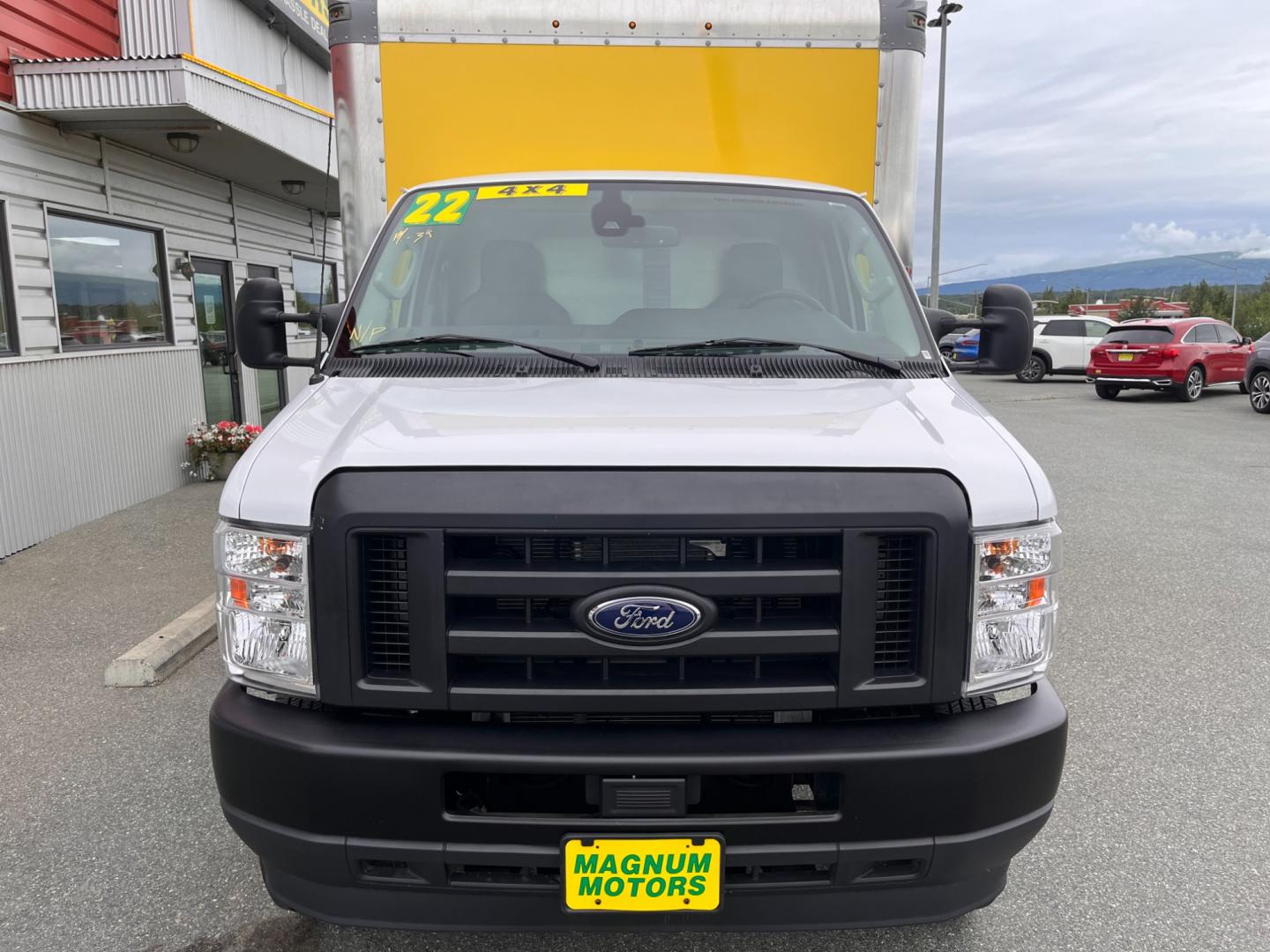 2022 Ford Econoline E-350 Super Duty (1FDWE3FK7ND) with an 7.3LV8 OHV 16V engine, located at 1960 Industrial Drive, Wasilla, 99654, (907) 274-2277, 61.573475, -149.400146 - Photo#5