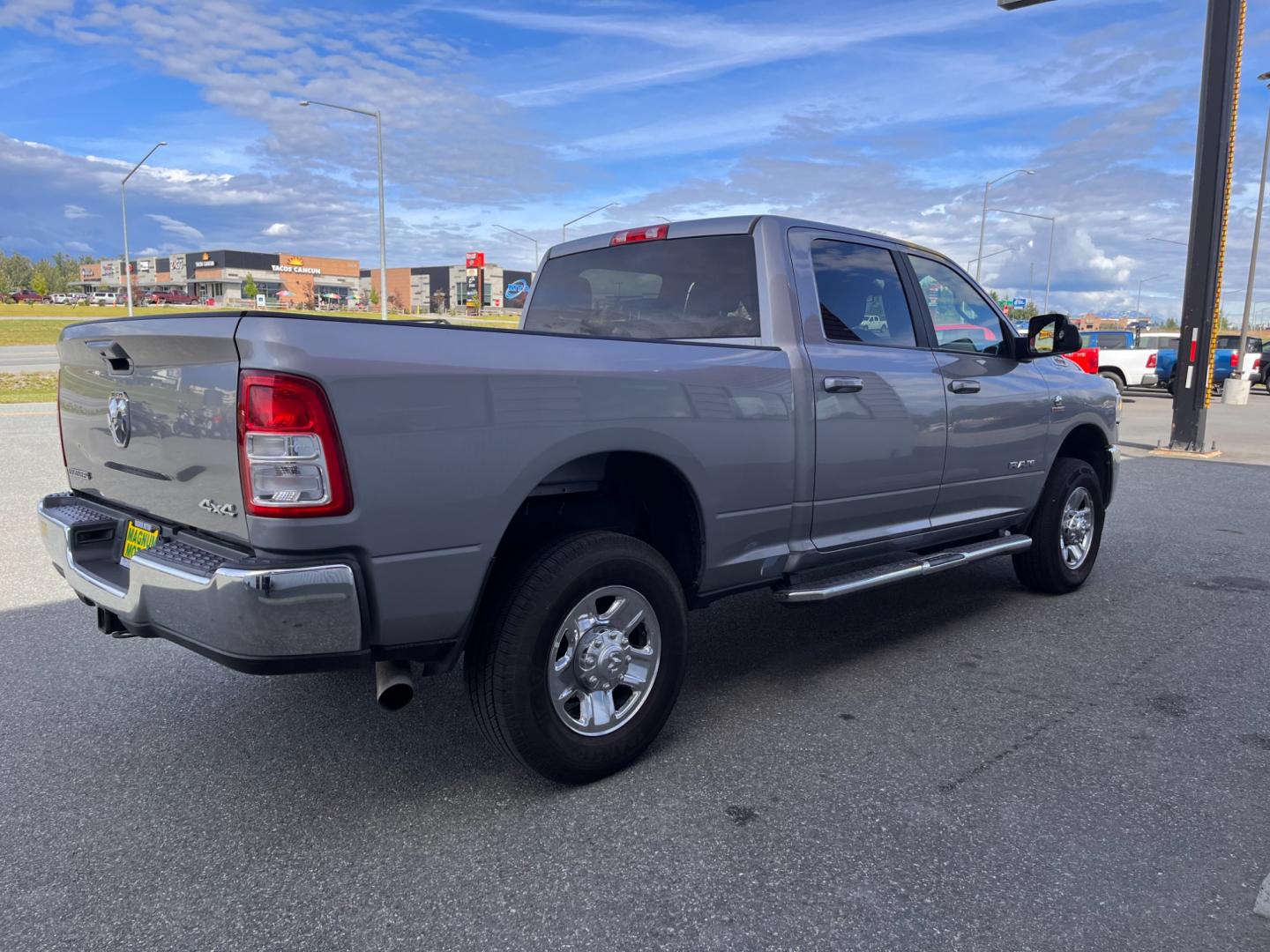 2022 Silver RAM 2500 Big Horn Crew Cab SWB 4WD (3C6UR5DL4NG) with an 6.7L L6 OHV 24V TURBO DIESEL engine, 6A transmission, located at 1960 Industrial Drive, Wasilla, 99654, (907) 274-2277, 61.573475, -149.400146 - Photo#4