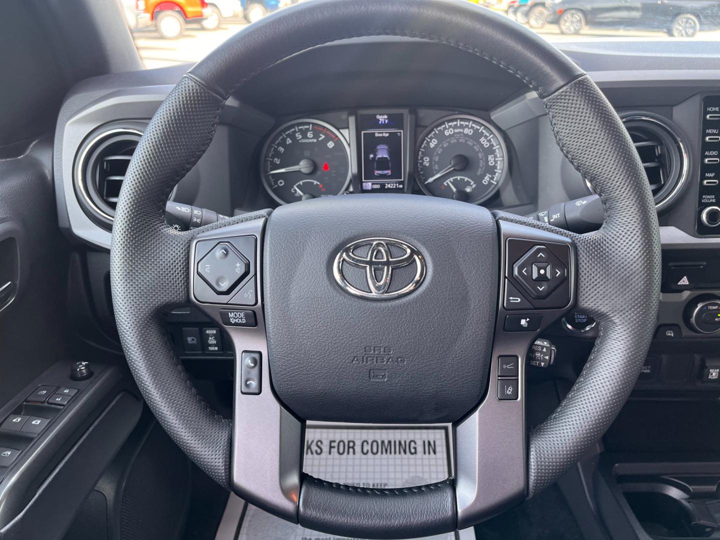 2022 WHITE TOYOTA TACOMA SR V6 (3TMCZ5AN2NM) with an 3.5L engine, Automatic transmission, located at 1960 Industrial Drive, Wasilla, 99654, (907) 274-2277, 61.573475, -149.400146 - Photo#8