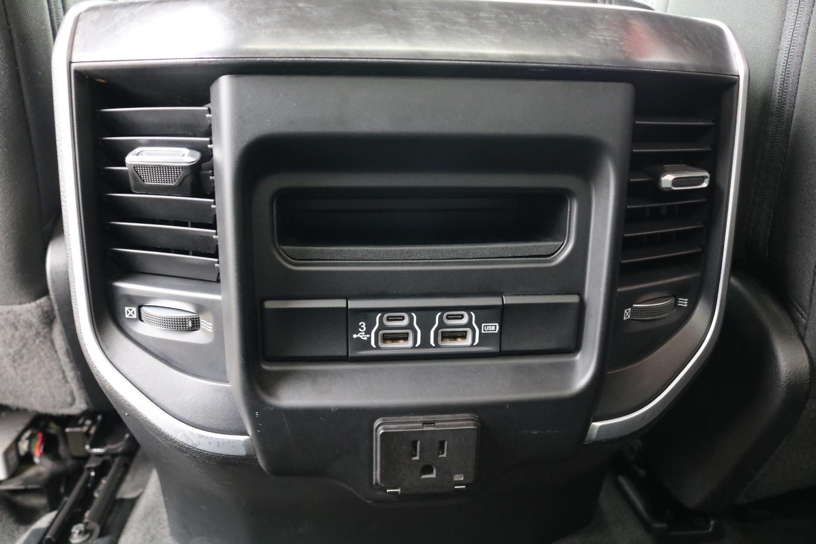 2020 SILVER /Gray RAM 1500 BIG HORN (1C6SRFBT0LN) with an 5.7L engine, Automatic transmission, located at 1960 Industrial Drive, Wasilla, 99654, (907) 274-2277, 61.573475, -149.400146 - Photo#18