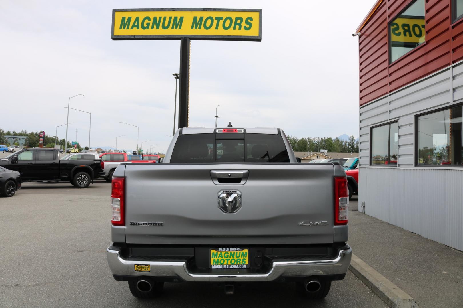 2020 SILVER /Gray RAM 1500 BIG HORN (1C6SRFBT0LN) with an 5.7L engine, Automatic transmission, located at 1960 Industrial Drive, Wasilla, 99654, (907) 274-2277, 61.573475, -149.400146 - Photo#3