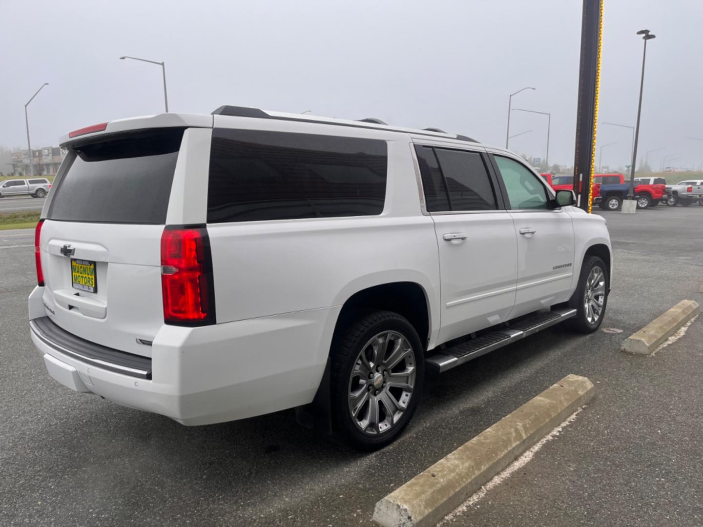 2017 WHITE CHEVROLET SUBURBAN PREMIER (1GNSKJKC3HR) with an 5.3L engine, Automatic transmission, located at 1960 Industrial Drive, Wasilla, 99654, (907) 274-2277, 61.573475, -149.400146 - Photo#4