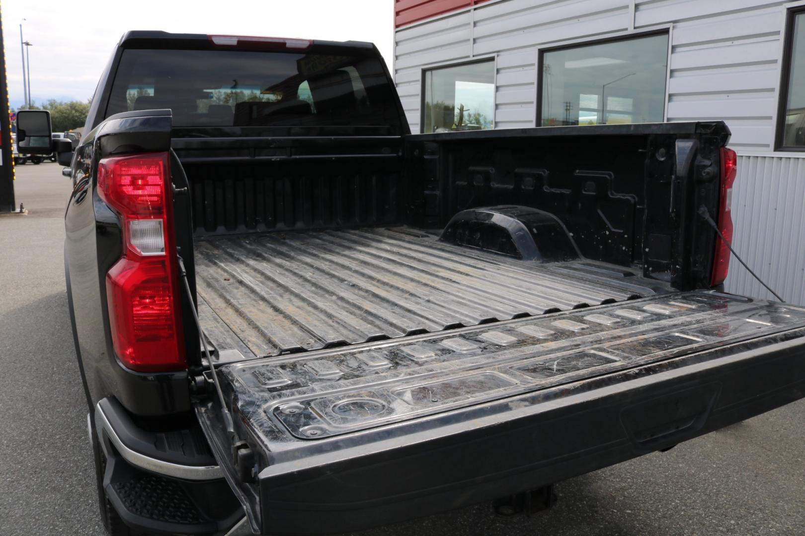 2022 BLACK CHEVROLET SILVERADO 2500H LT (1GC4YNE79NF) with an 6.6L engine, Automatic transmission, located at 1960 Industrial Drive, Wasilla, 99654, (907) 274-2277, 61.573475, -149.400146 - Photo#19