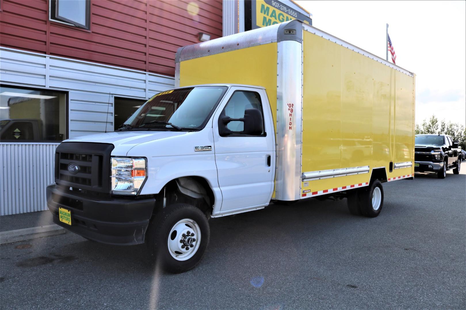 2022 YELLOW /Black FORD E-SERIES E-350 SD (1FDWE3FK8ND) with an 7.3L engine, Automatic transmission, located at 1960 Industrial Drive, Wasilla, 99654, (907) 274-2277, 61.573475, -149.400146 - Photo#0