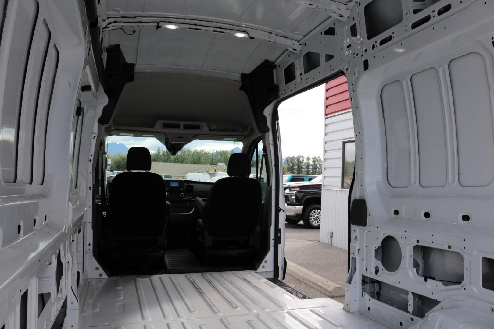 2022 WHITE /Black FORD TRANSIT 250 (1FTBR2XGXNK) with an 3.5L engine, Automatic transmission, located at 1960 Industrial Drive, Wasilla, 99654, (907) 274-2277, 61.573475, -149.400146 - Photo#15