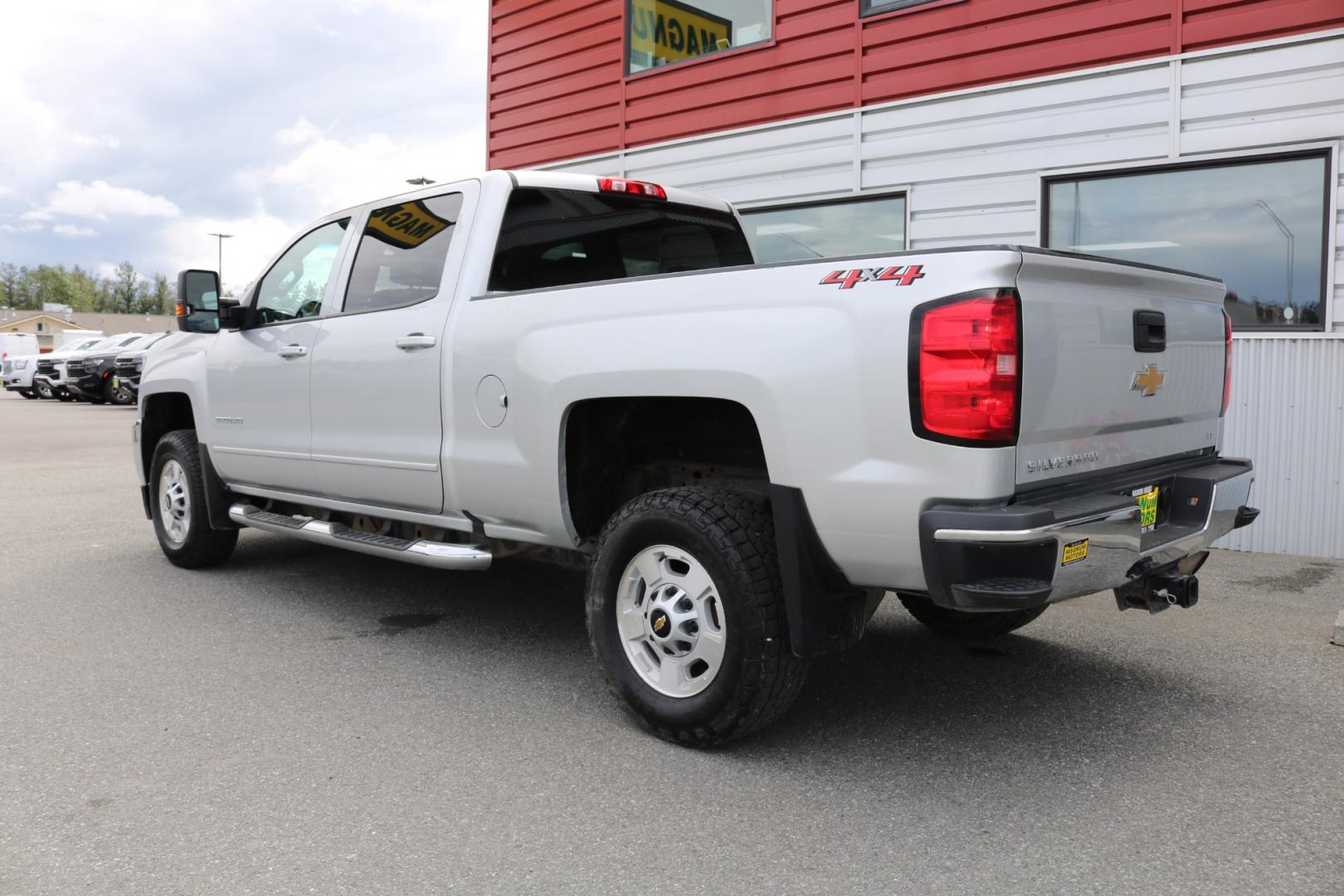 2019 Chevrolet Silverado 2500HD LT 4WD (1GC1KSEG7KF) with an 6.0L V8 OHV 16V FFV engine, 6A transmission, located at 1960 Industrial Drive, Wasilla, 99654, (907) 274-2277, 61.573475, -149.400146 - Photo#2