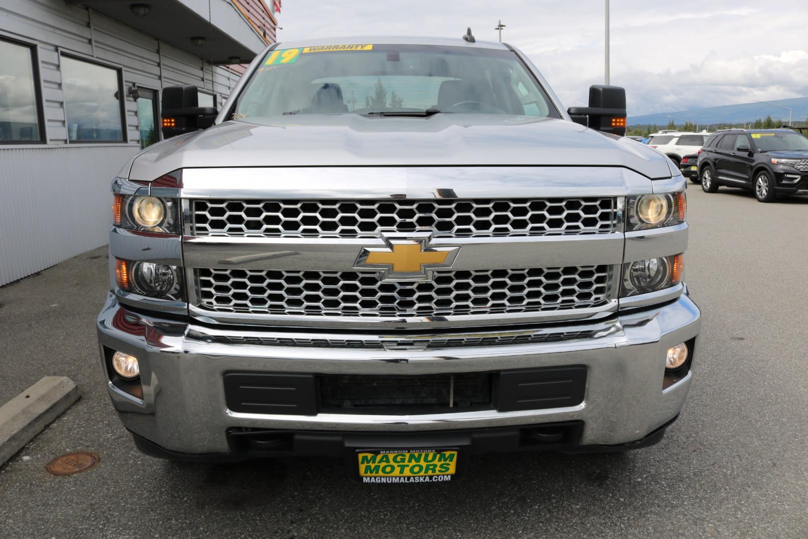 2019 Chevrolet Silverado 2500HD LT 4WD (1GC1KSEG7KF) with an 6.0L V8 OHV 16V FFV engine, 6A transmission, located at 1960 Industrial Drive, Wasilla, 99654, (907) 274-2277, 61.573475, -149.400146 - Photo#6