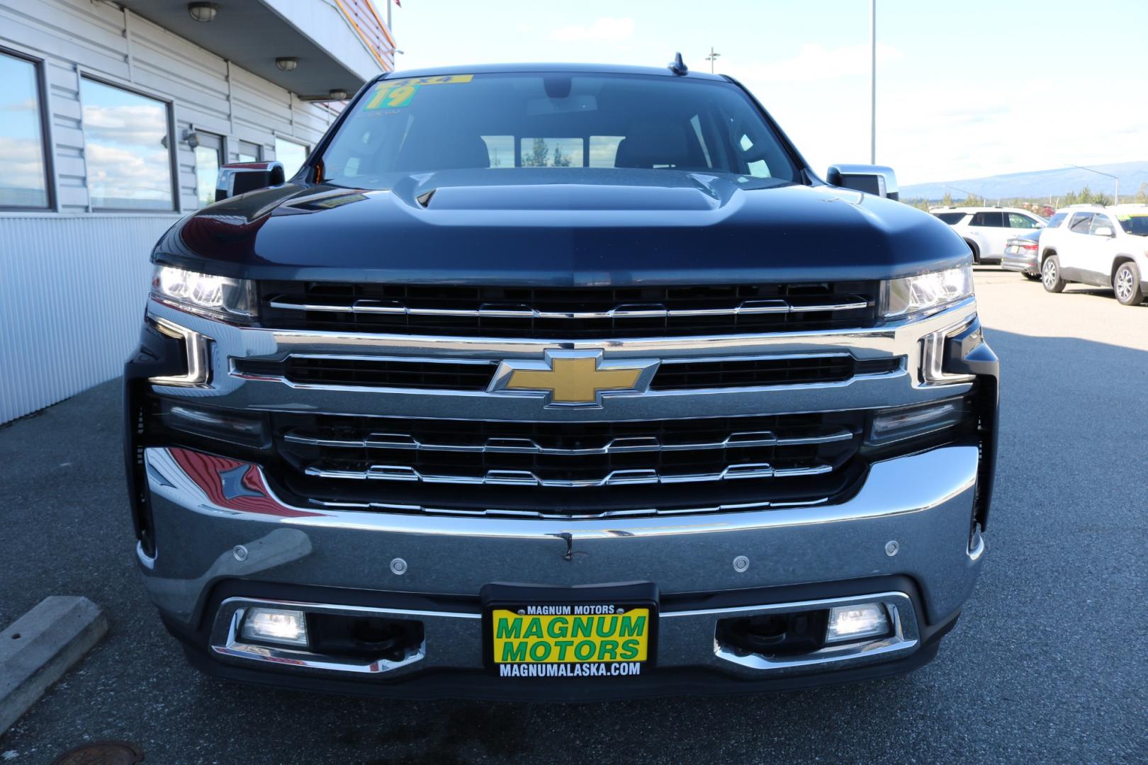 2019 Blue /black leather Chevrolet Silverado 1500 LTZ Crew Cab 4WD (3GCUYGED8KG) with an 5.3L V8 OHV 16V engine, 6A transmission, located at 1960 Industrial Drive, Wasilla, 99654, (907) 274-2277, 61.573475, -149.400146 - Photo#7