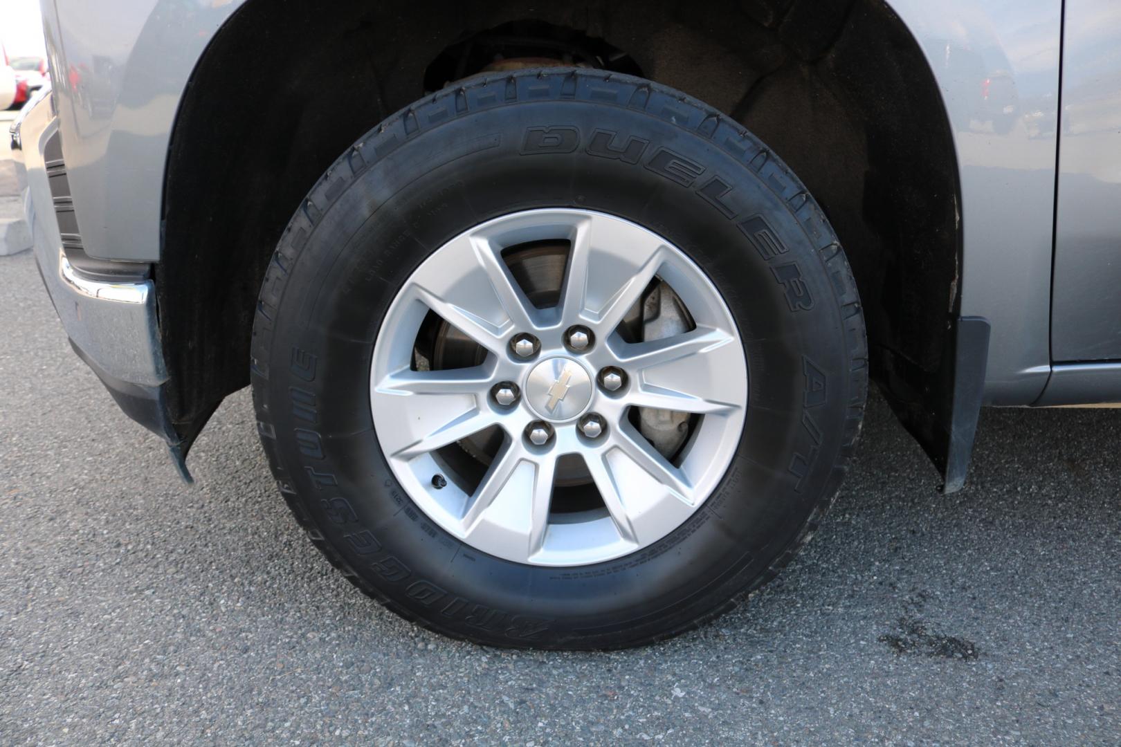 2020 Gray /Black Chevrolet Silverado 1500 LT Crew Cab Long Box 4WD (1GCUYDED9LZ) with an 5.3L V8 OHV 16V engine, 6A transmission, located at 1960 Industrial Drive, Wasilla, 99654, (907) 274-2277, 61.573475, -149.400146 - Photo#20