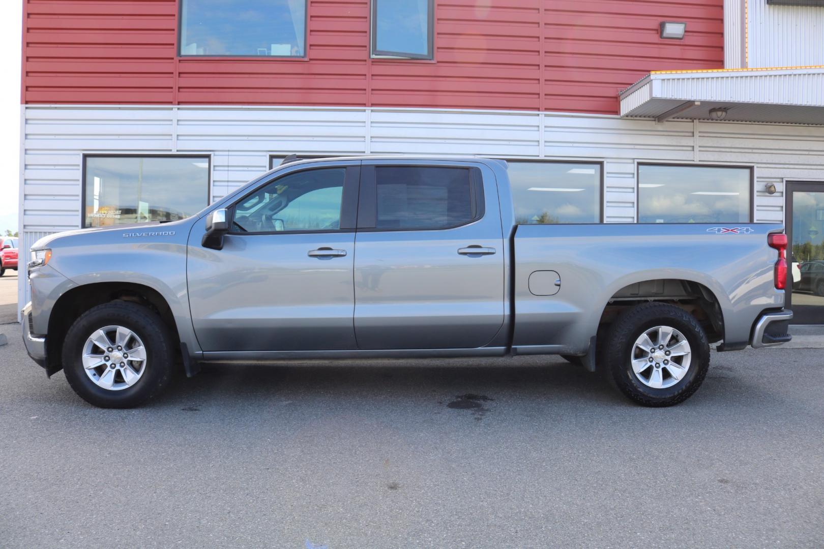 2020 Gray /Black Chevrolet Silverado 1500 LT Crew Cab Long Box 4WD (1GCUYDED9LZ) with an 5.3L V8 OHV 16V engine, 6A transmission, located at 1960 Industrial Drive, Wasilla, 99654, (907) 274-2277, 61.573475, -149.400146 - Photo#2