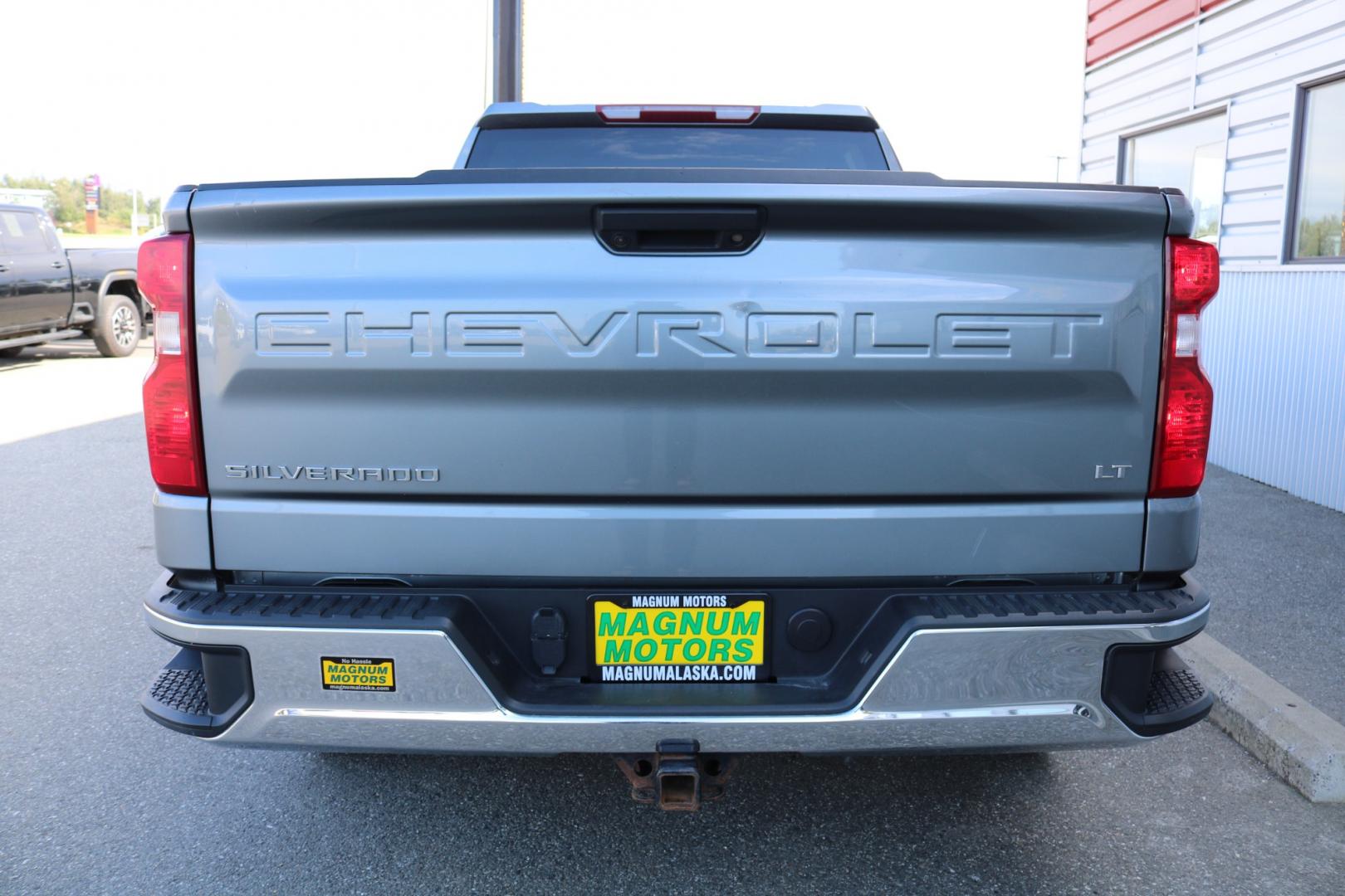 2020 Gray /Black Chevrolet Silverado 1500 LT Crew Cab Long Box 4WD (1GCUYDED9LZ) with an 5.3L V8 OHV 16V engine, 6A transmission, located at 1960 Industrial Drive, Wasilla, 99654, (907) 274-2277, 61.573475, -149.400146 - Photo#4