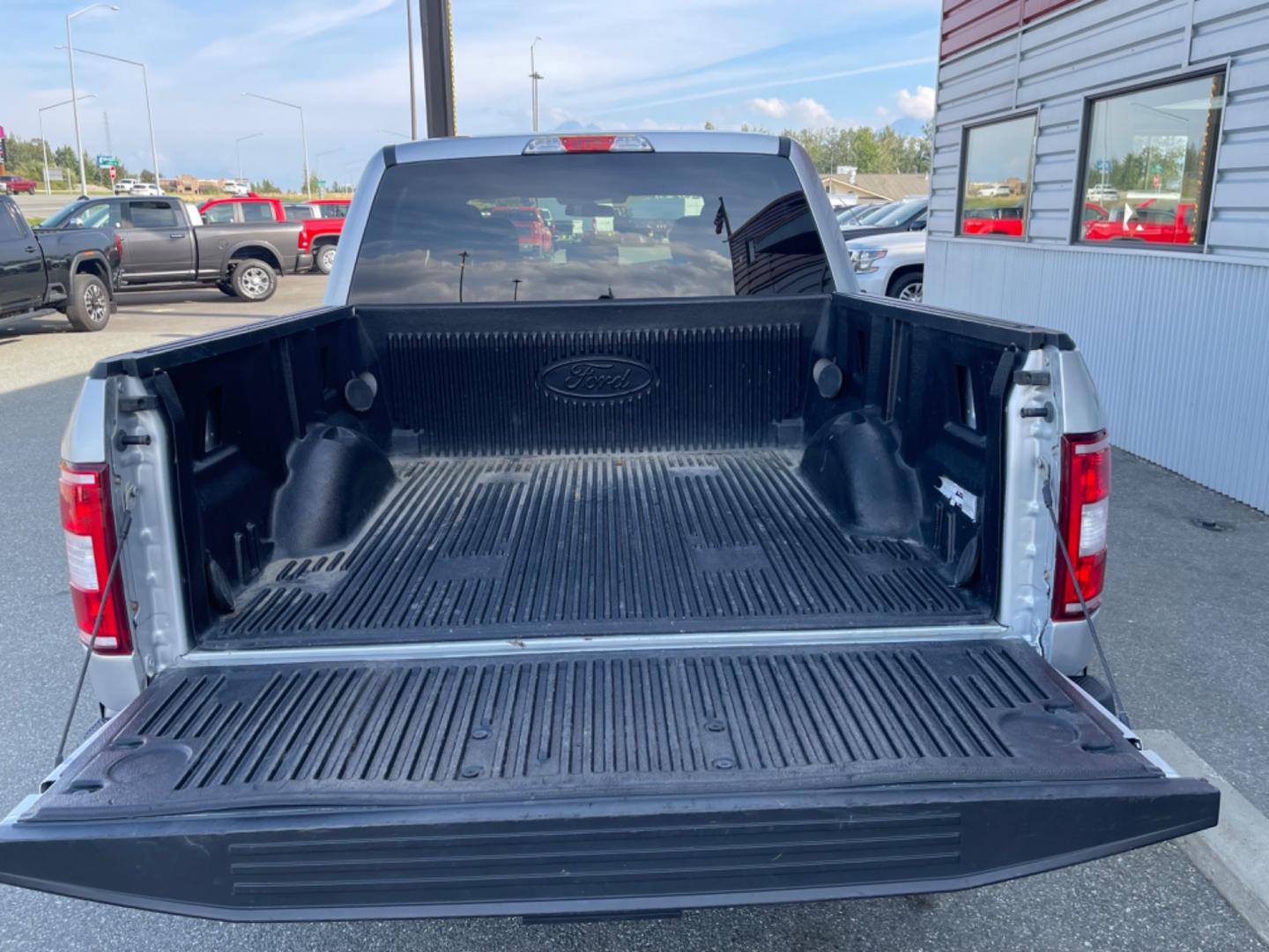 2018 Silver Ford F-150 XLT SuperCrew 5.5-ft. 4x4 (1FTEW1E52JF) with an 5.0L V8 OHV 32V engine, 6A transmission, located at 1960 Industrial Drive, Wasilla, 99654, (907) 274-2277, 61.573475, -149.400146 - Photo#15