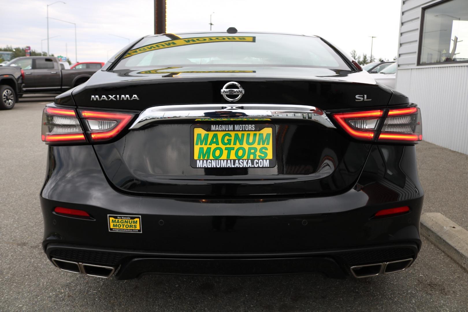 2020 Black /Black leather Nissan Maxima 3.5 SL (1N4AA6DVXLC) with an 3.5L V6 DOHC 24V engine, CVT transmission, located at 1960 Industrial Drive, Wasilla, 99654, (907) 274-2277, 61.573475, -149.400146 - Photo#4