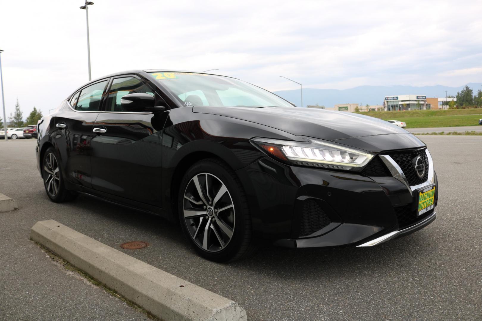 2020 Black /Black leather Nissan Maxima 3.5 SL (1N4AA6DVXLC) with an 3.5L V6 DOHC 24V engine, CVT transmission, located at 1960 Industrial Drive, Wasilla, 99654, (907) 274-2277, 61.573475, -149.400146 - Photo#6