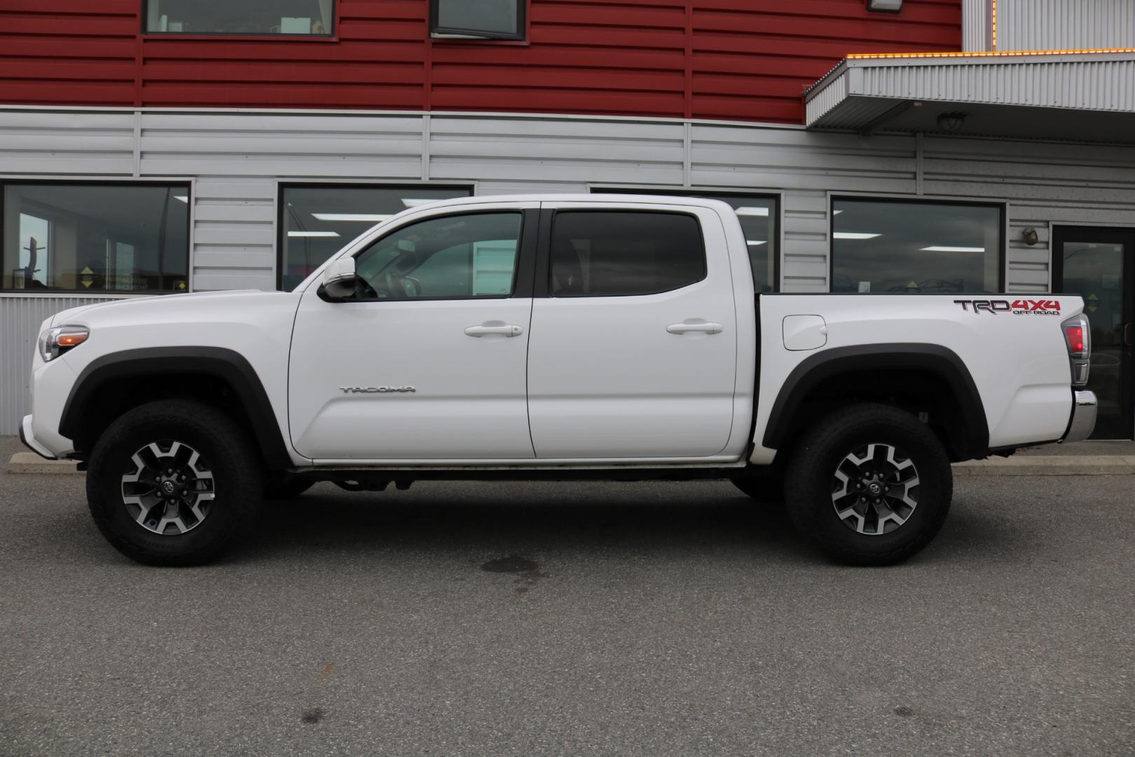 2022 WHITE /Black TOYOTA TACOMA TRD off road (3TMCZ5AN9NM) with an 3.5L engine, Automatic transmission, located at 1960 Industrial Drive, Wasilla, 99654, (907) 274-2277, 61.573475, -149.400146 - Photo#1