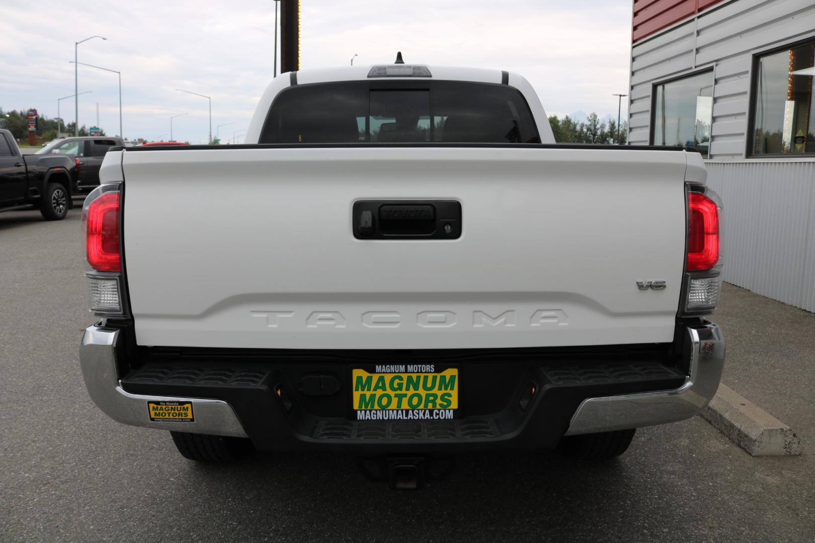 2022 WHITE /Black TOYOTA TACOMA TRD off road (3TMCZ5AN9NM) with an 3.5L engine, Automatic transmission, located at 1960 Industrial Drive, Wasilla, 99654, (907) 274-2277, 61.573475, -149.400146 - Photo#3