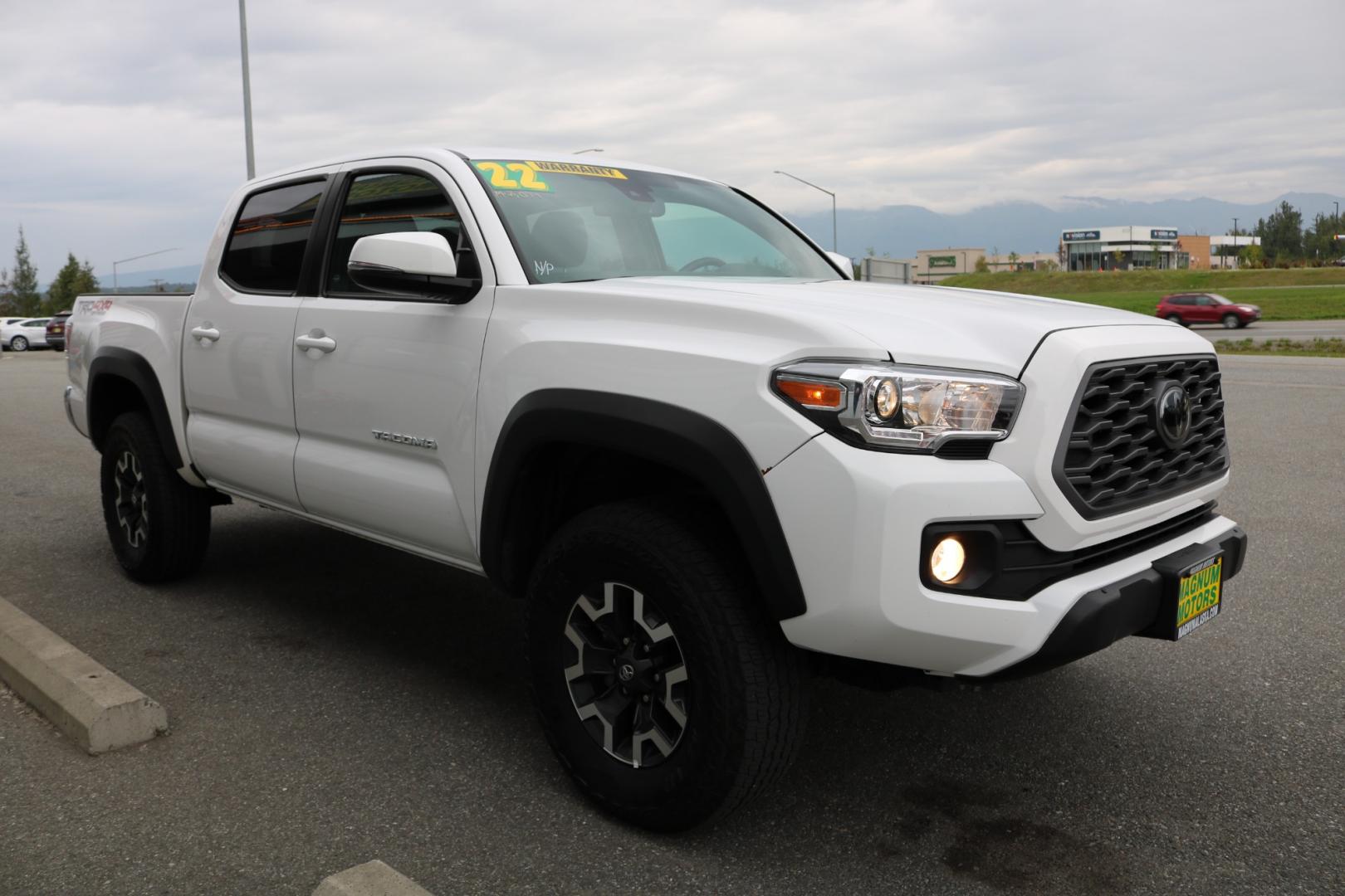 2022 WHITE /Black TOYOTA TACOMA TRD off road (3TMCZ5AN9NM) with an 3.5L engine, Automatic transmission, located at 1960 Industrial Drive, Wasilla, 99654, (907) 274-2277, 61.573475, -149.400146 - Photo#5