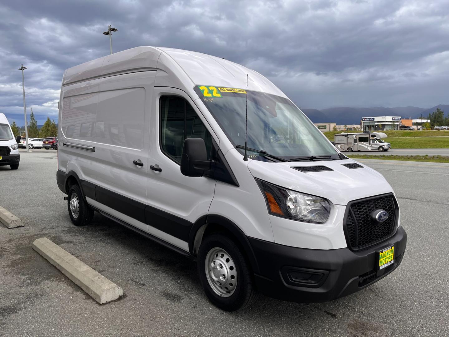 2022 WHITE /Black FORD TRANSIT 250 (1FTBR2X80NK) with an 3.5L engine, Automatic transmission, located at 1960 Industrial Drive, Wasilla, 99654, (907) 274-2277, 61.573475, -149.400146 - Photo#5